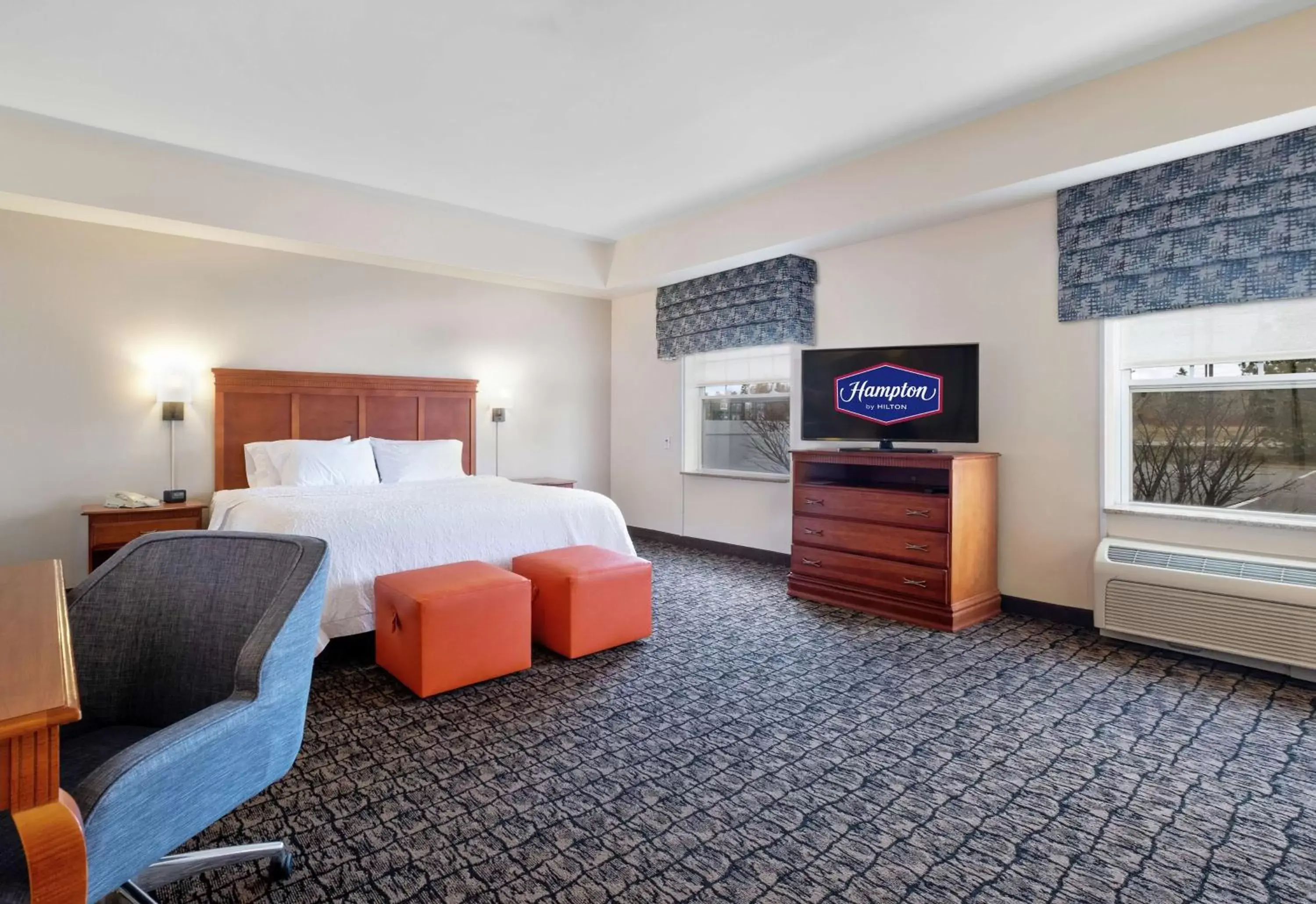 Bedroom in Hampton Inn & Suites Rockland