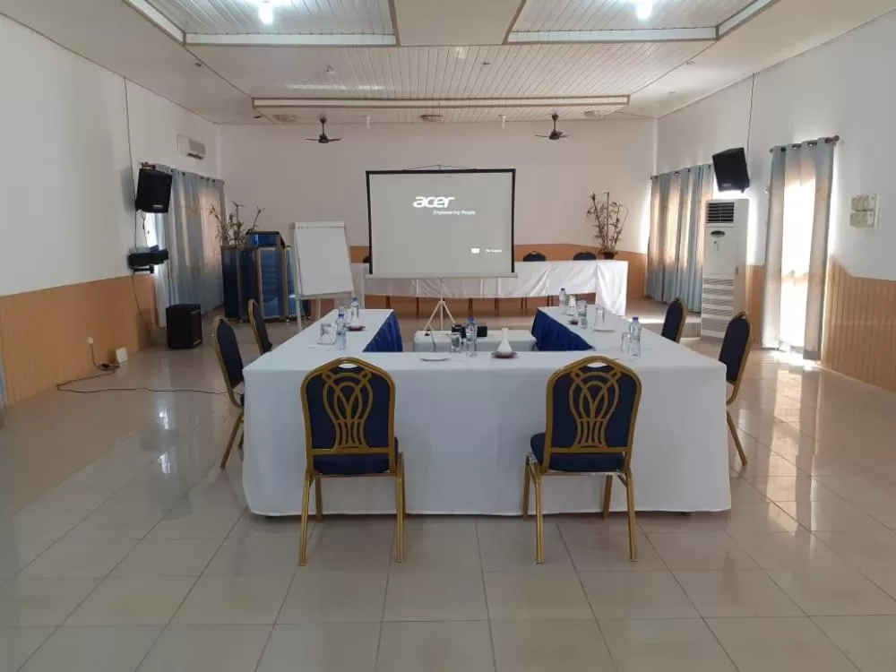 Meeting/conference room in Hans Cottage Botel