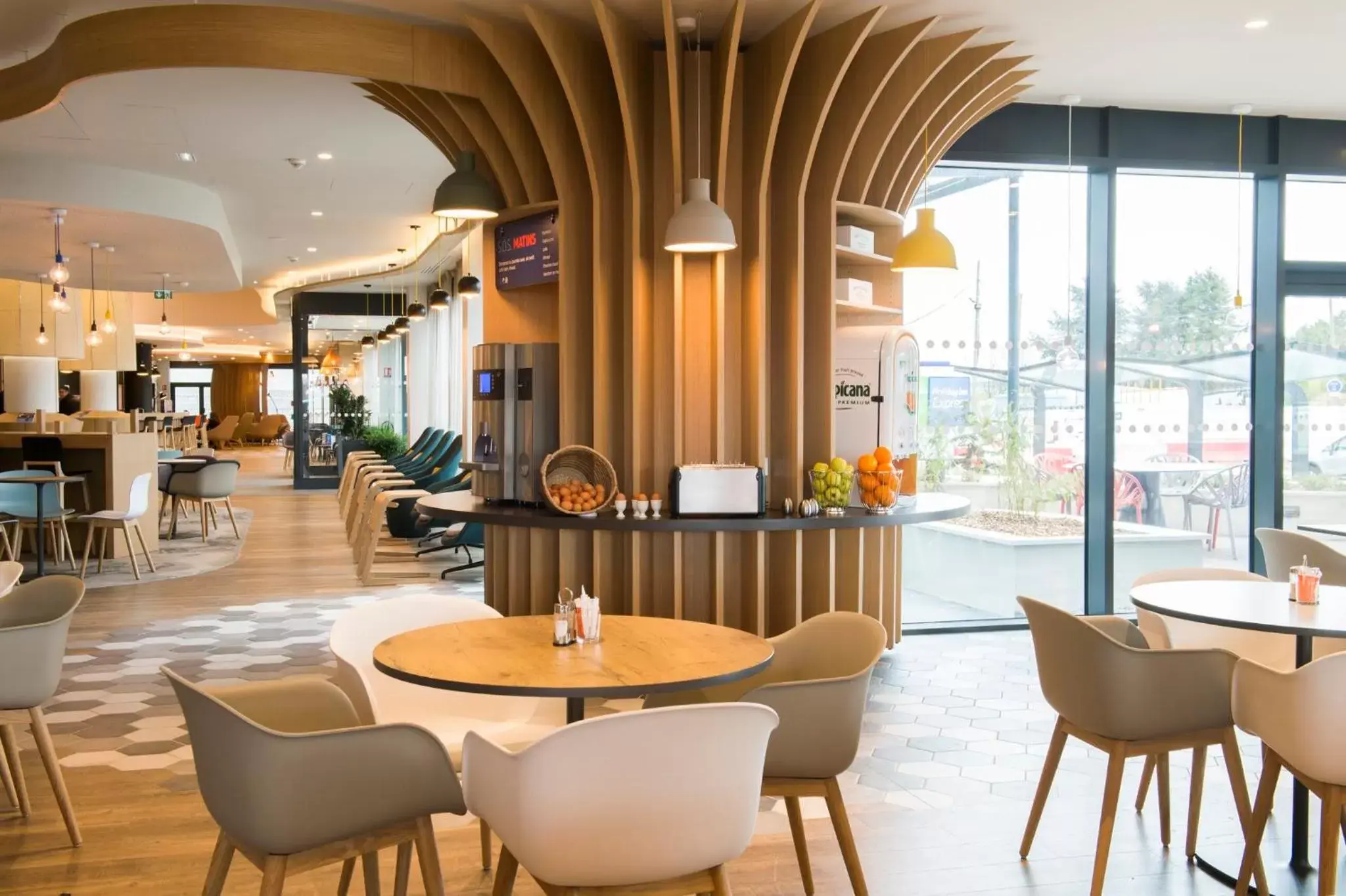 Breakfast, Restaurant/Places to Eat in Holiday Inn Express - Paris - CDG Airport, an IHG Hotel