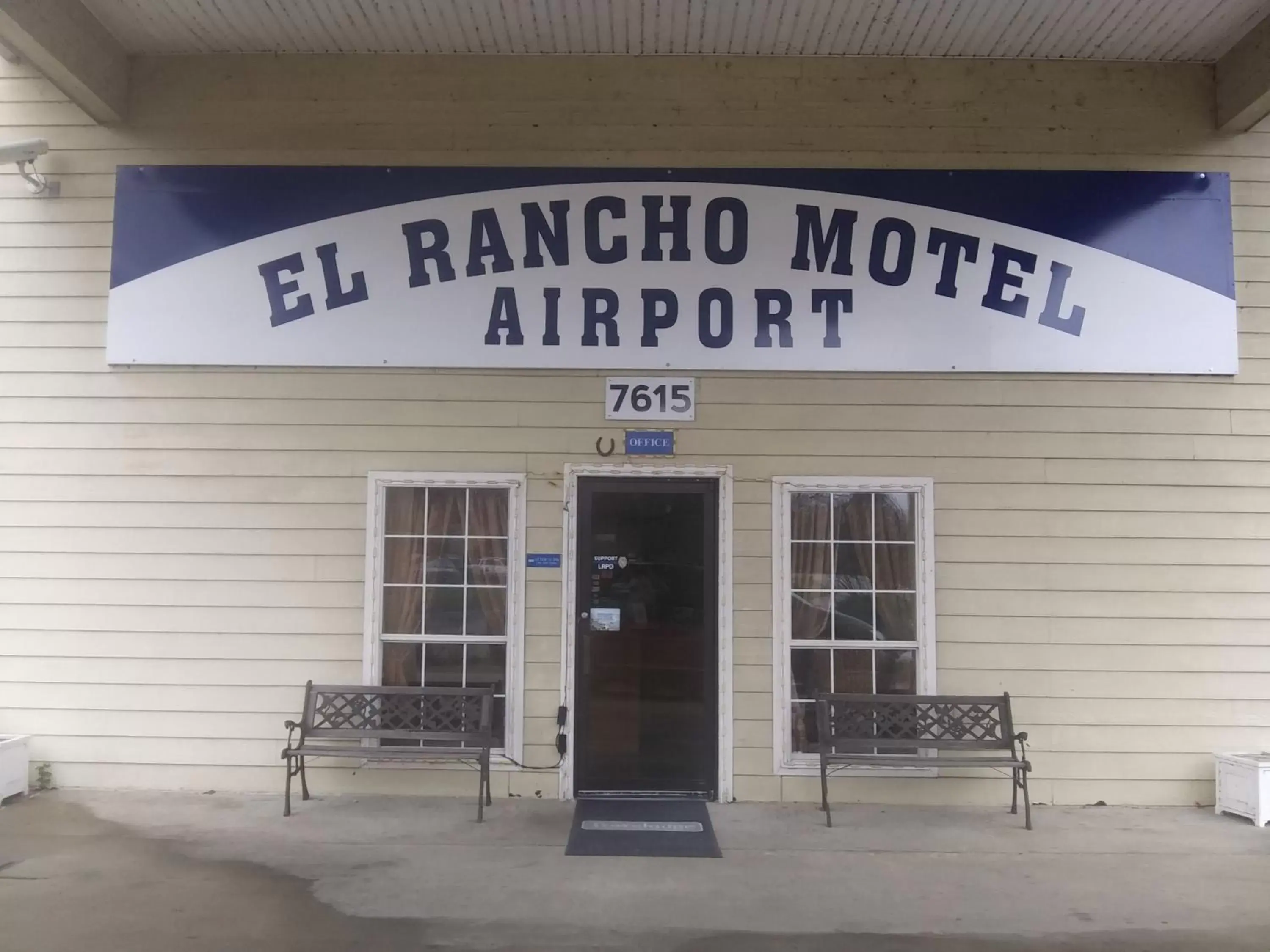 Property building in El Rancho Motel