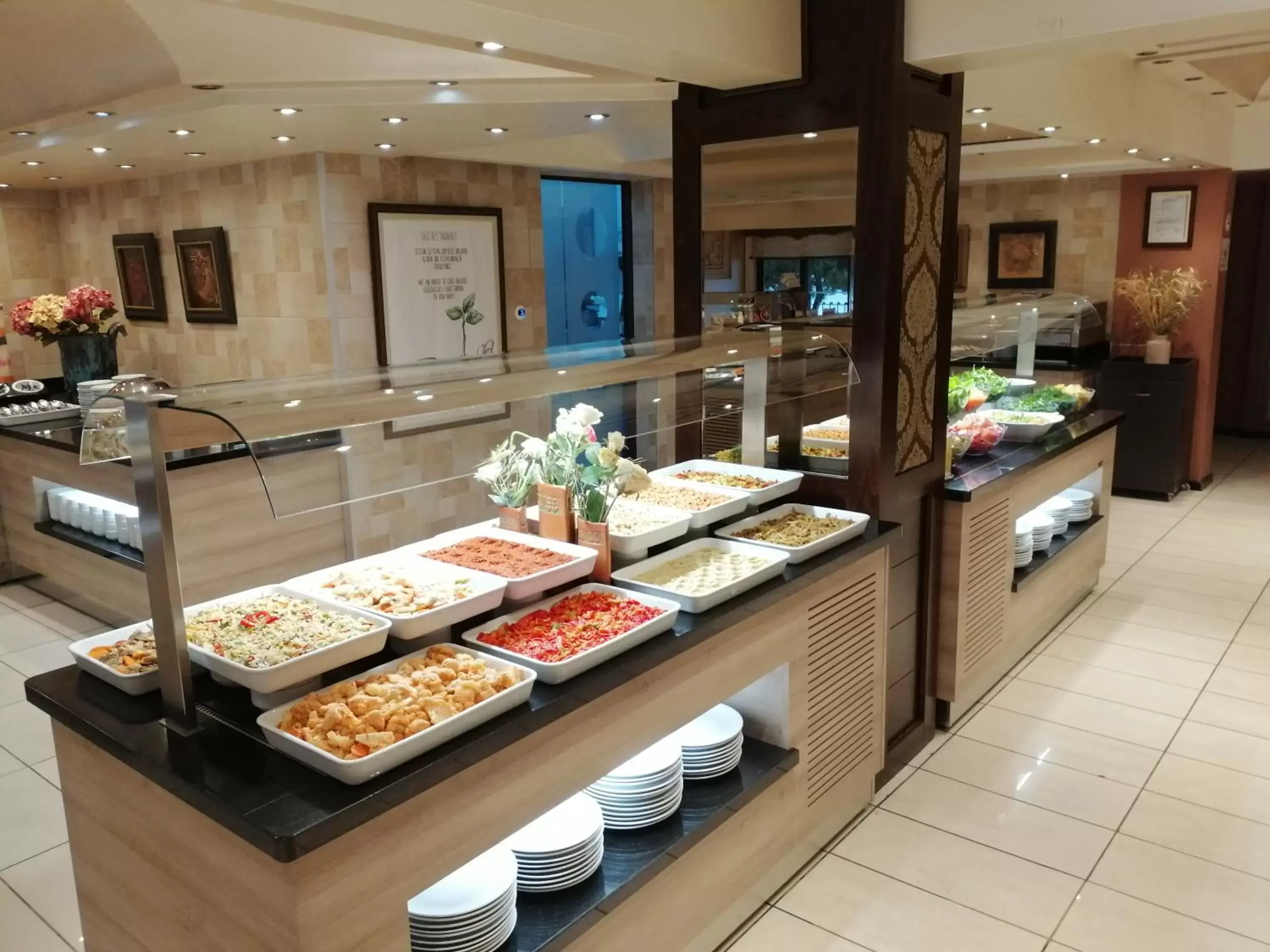 Buffet breakfast, Food in Iris Hotel