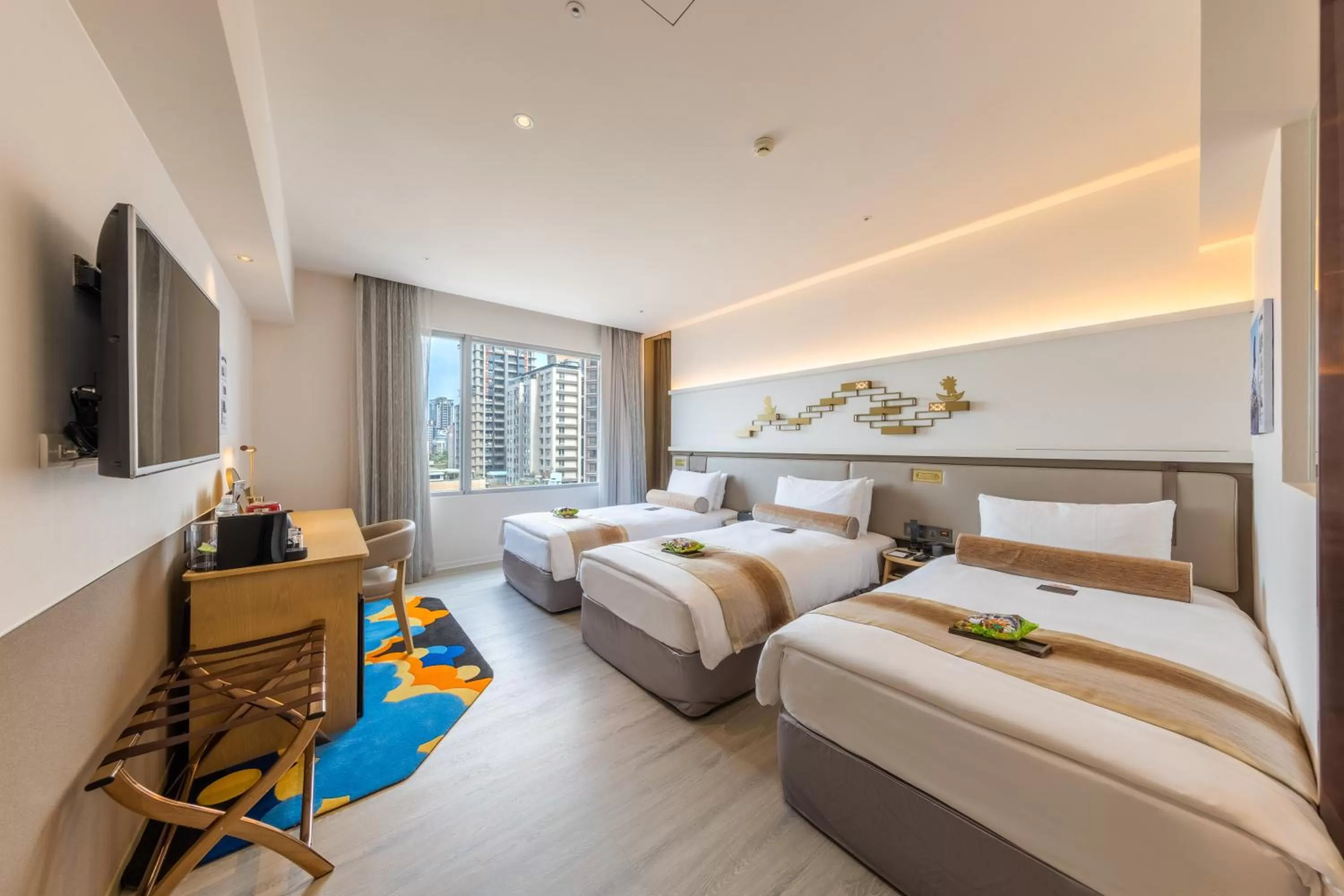 Photo of the whole room, Bed in Taipei Garden Hotel - Ximending