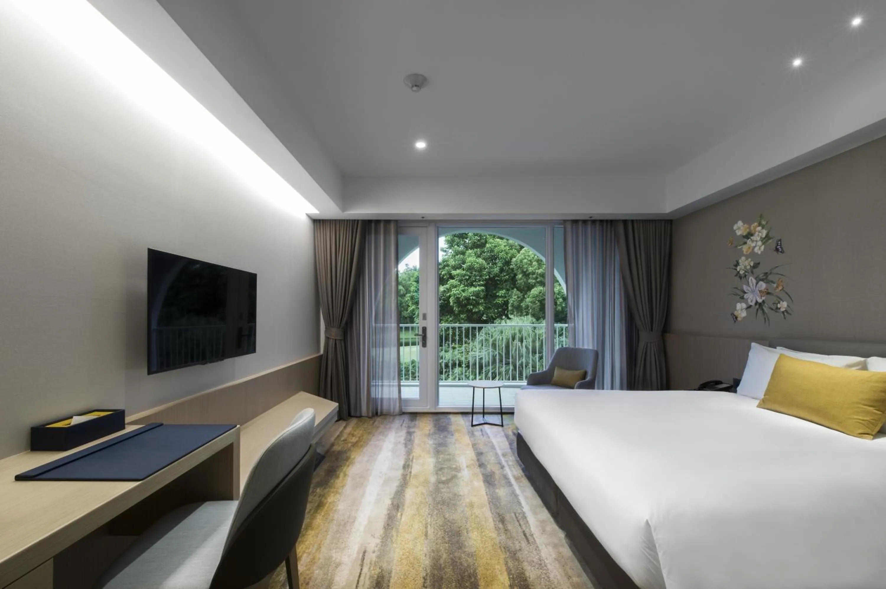 Photo of the whole room, Bed in Golden Tulip FAB Hotel New Taipei