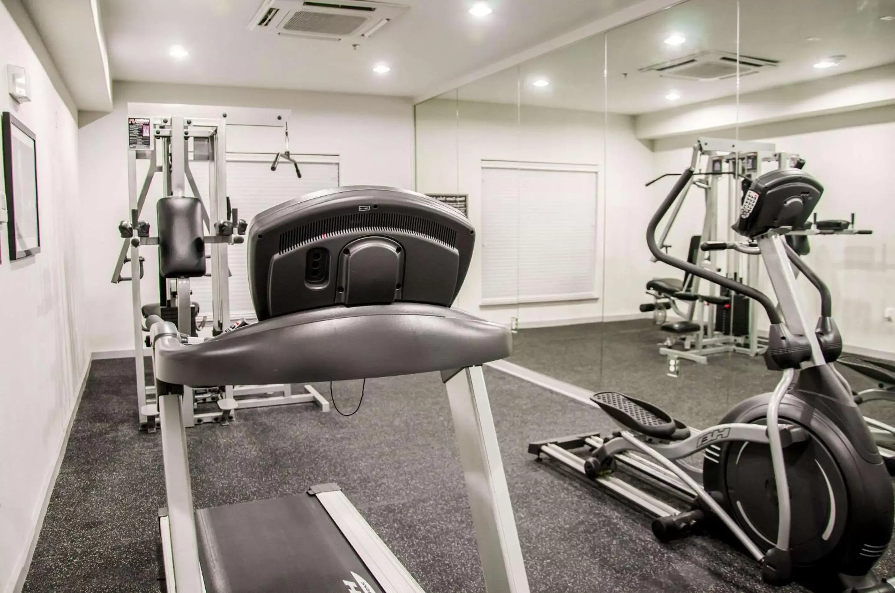 Fitness centre/facilities, Fitness Center/Facilities in Sleep Inn & Suites Center