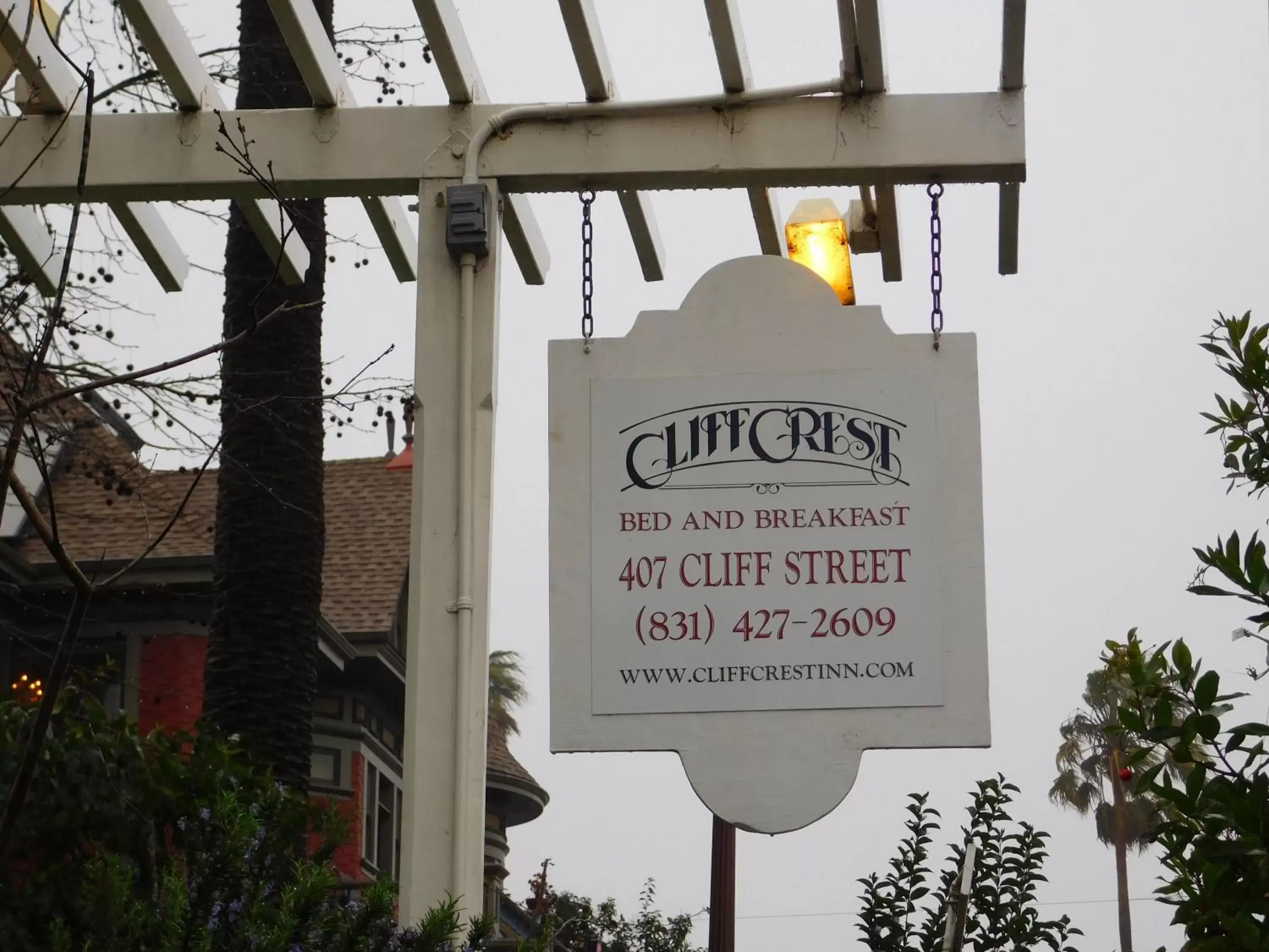 Property logo or sign in Cliff Crest Inn