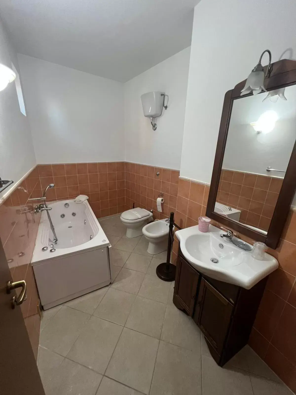 Bathroom in Carlo V - Holiday Rooms