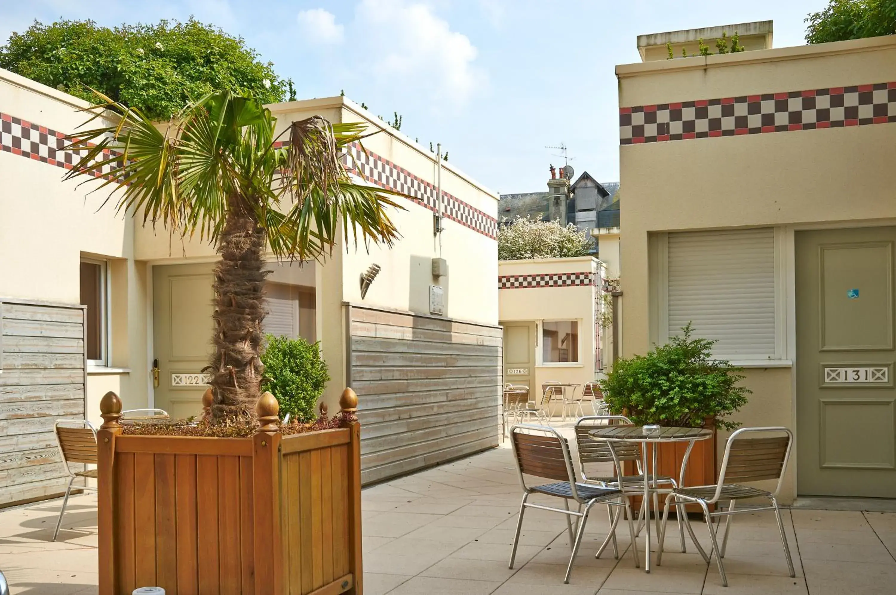 Balcony/Terrace in Almoria Hôtel & SPA