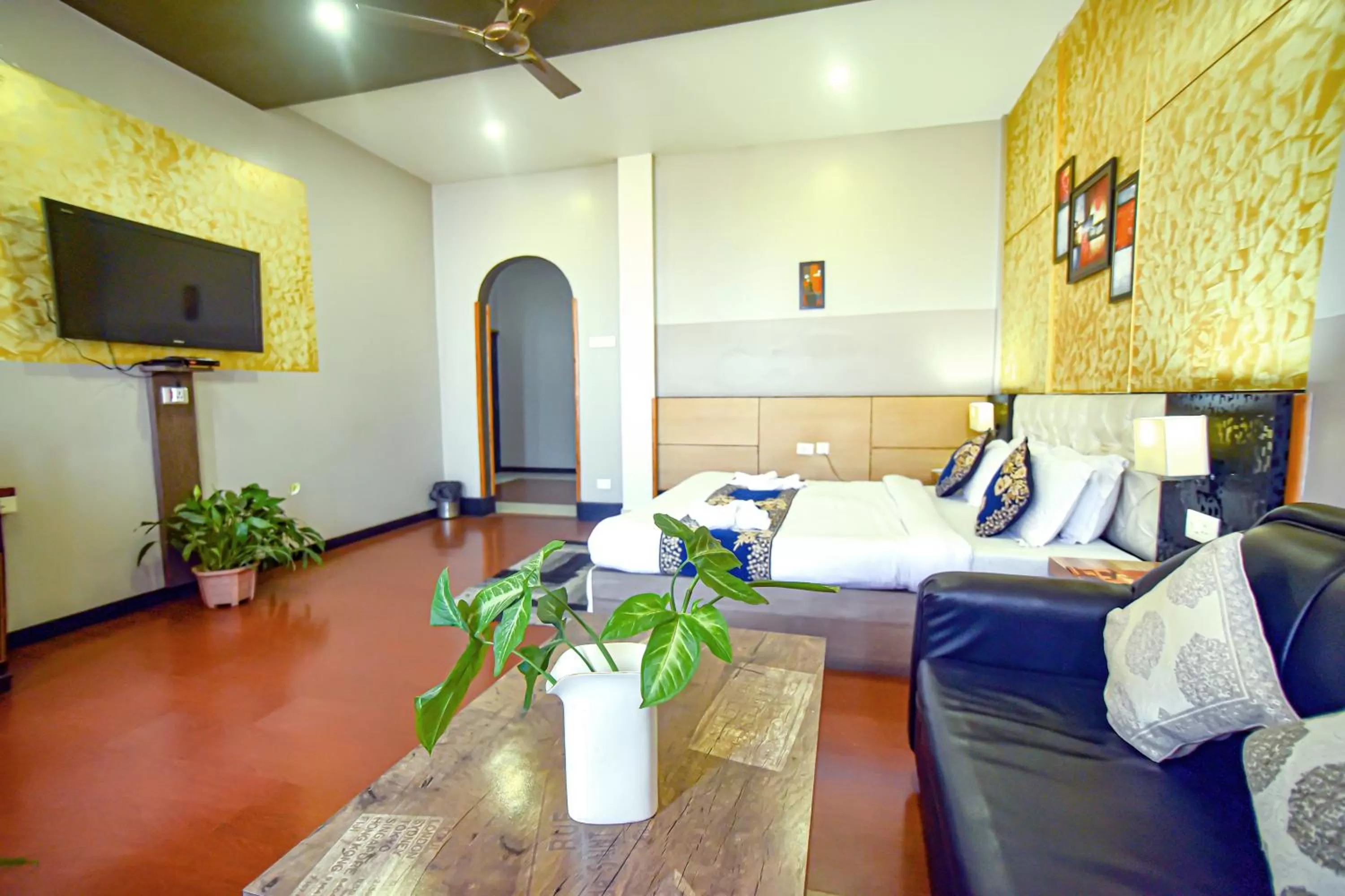 Bedroom in Sood's Himalayan Vista