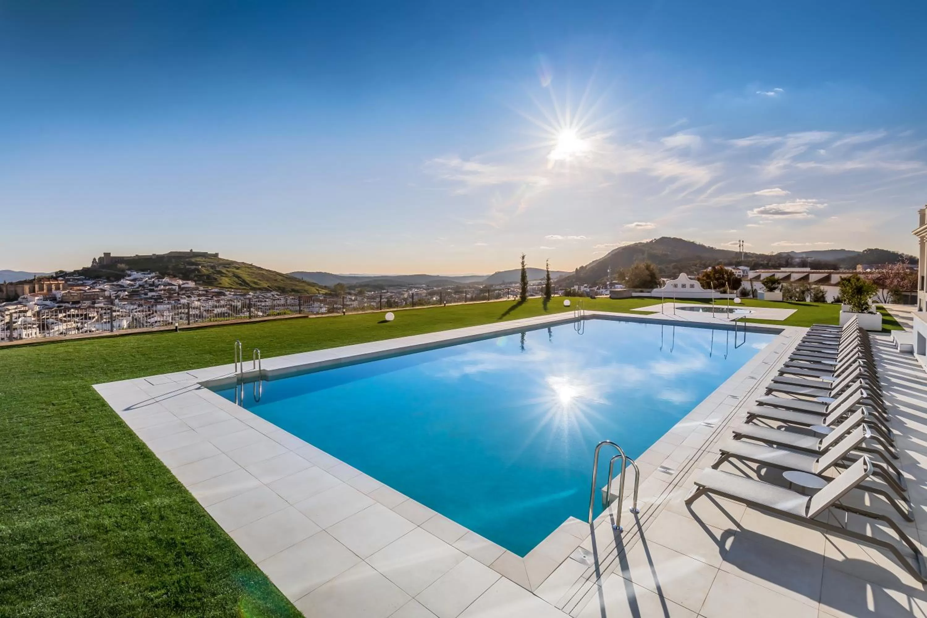 Swimming pool in Barceló Aracena & Spa