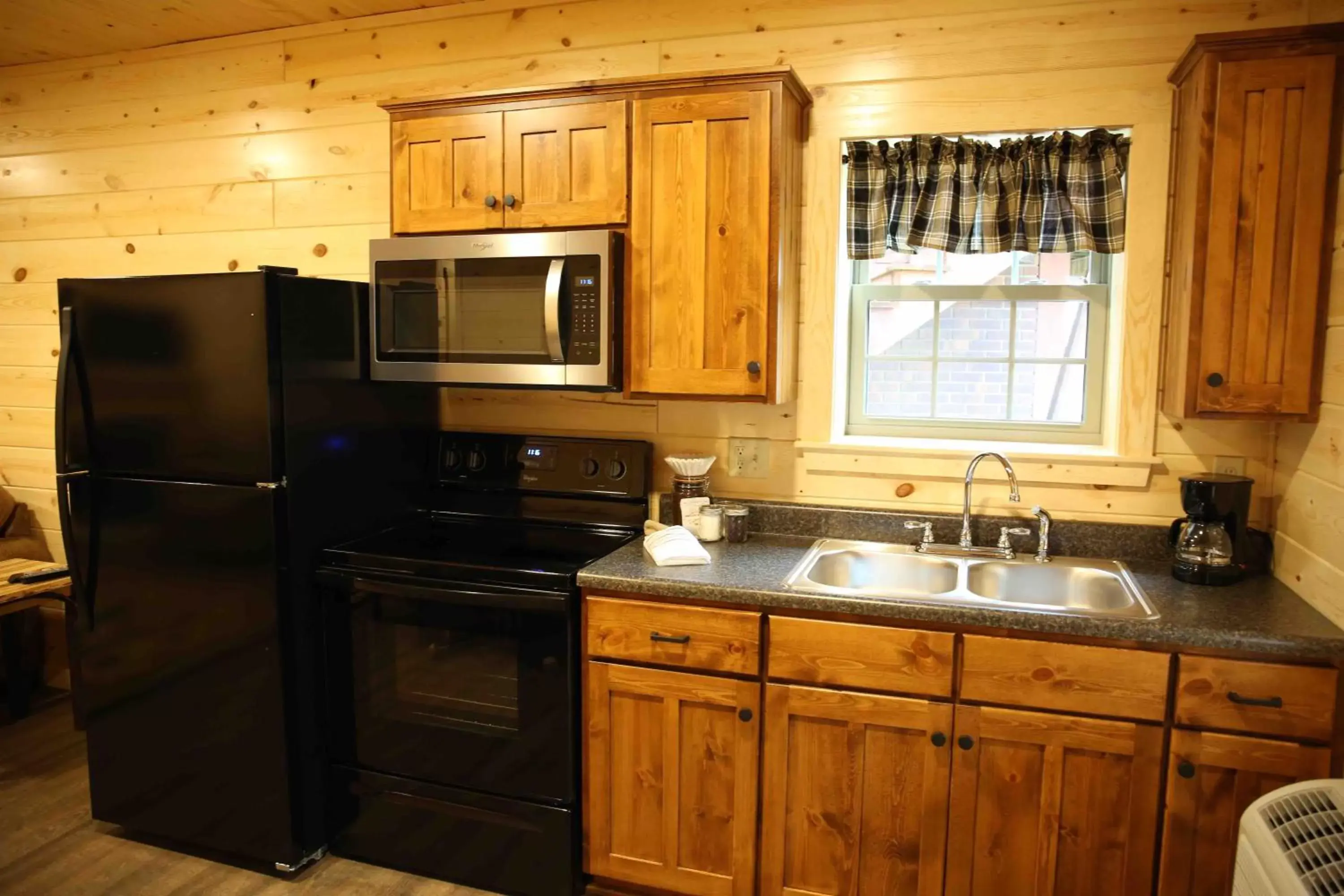 Kitchen or kitchenette, Kitchen/Kitchenette in Blessing Lodge by Amish Country Lodging