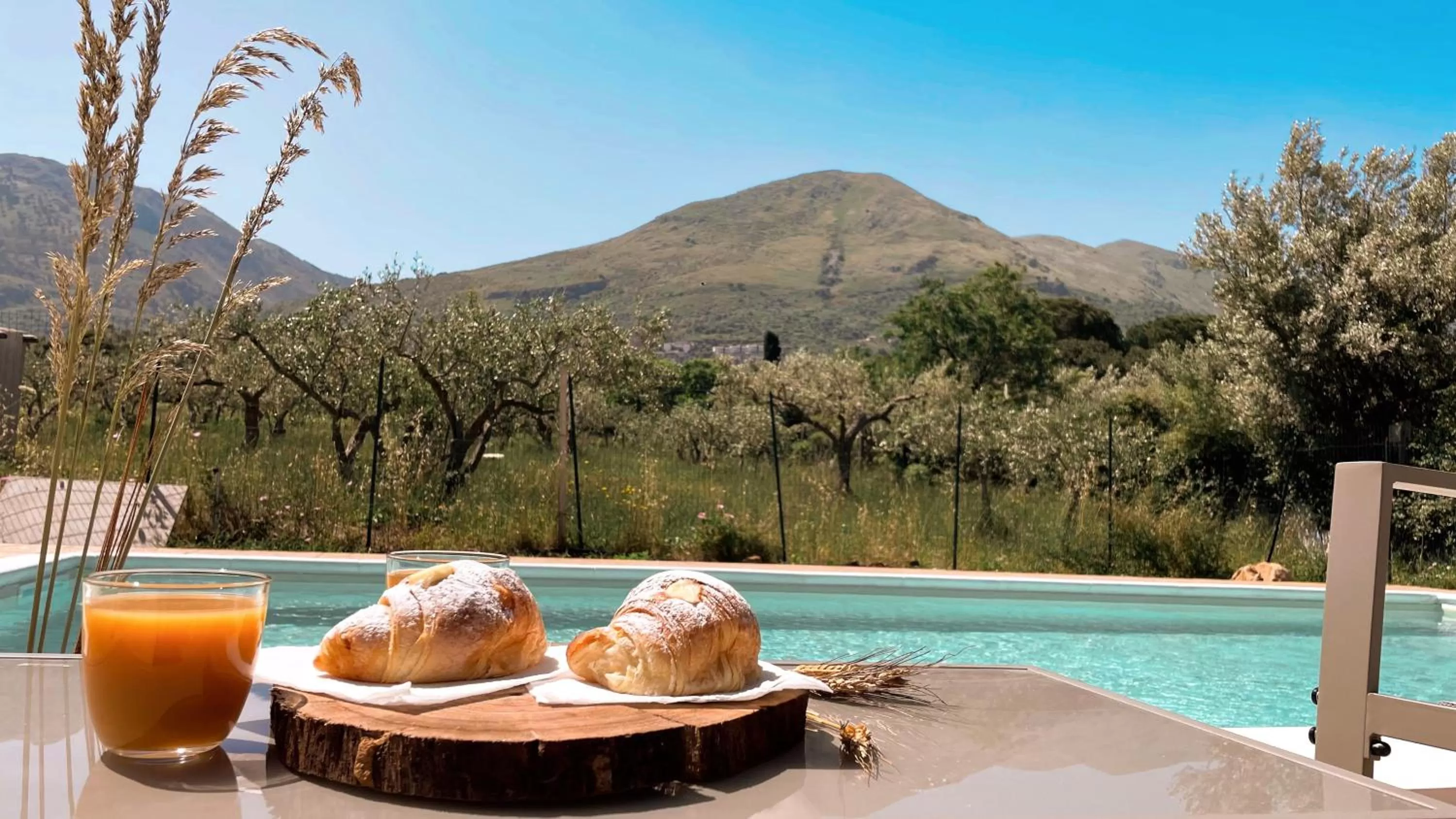 Swimming Pool in Marosa Casa Vacanze