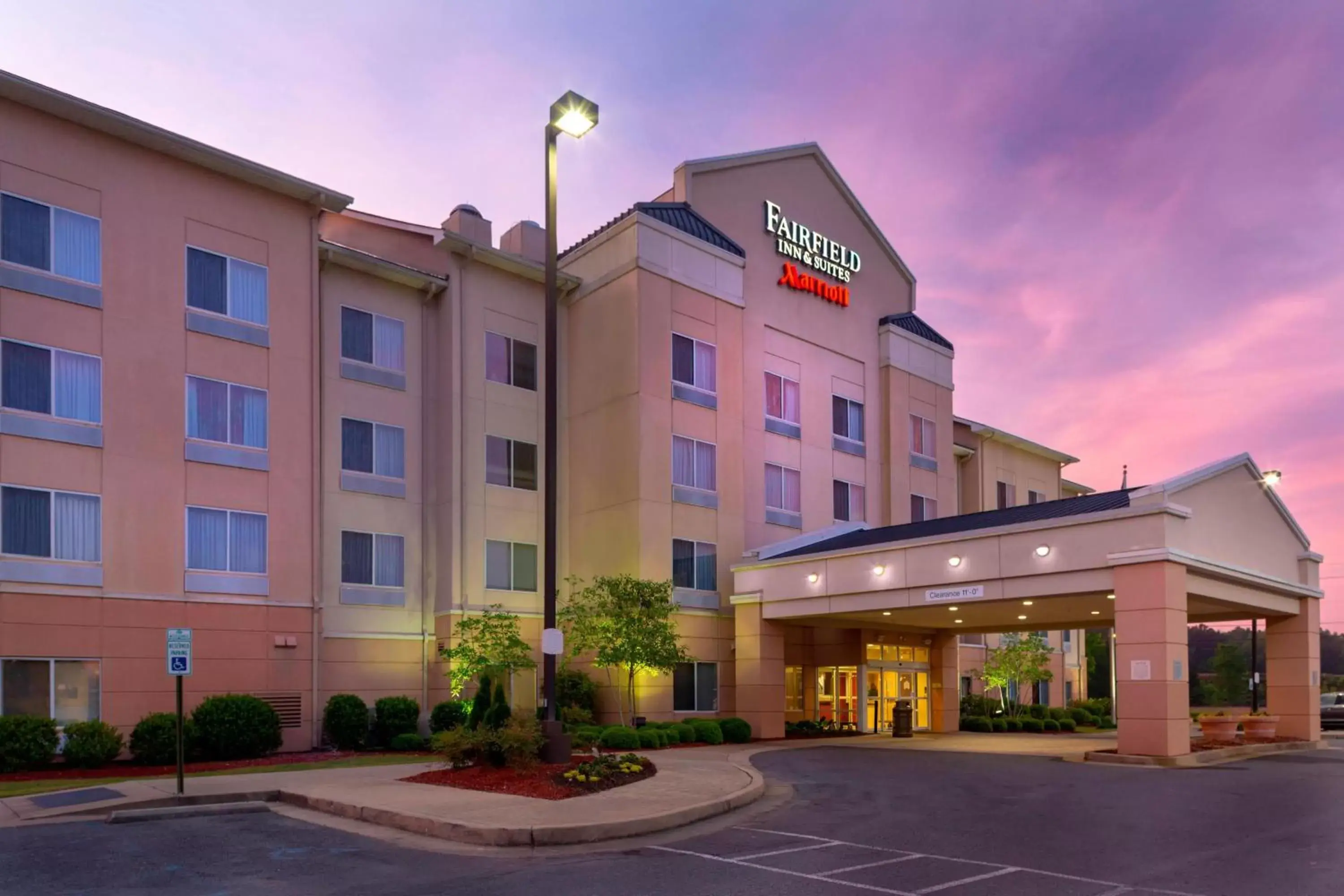 Property Building in Fairfield Inn and Suites by Marriott Gadsden