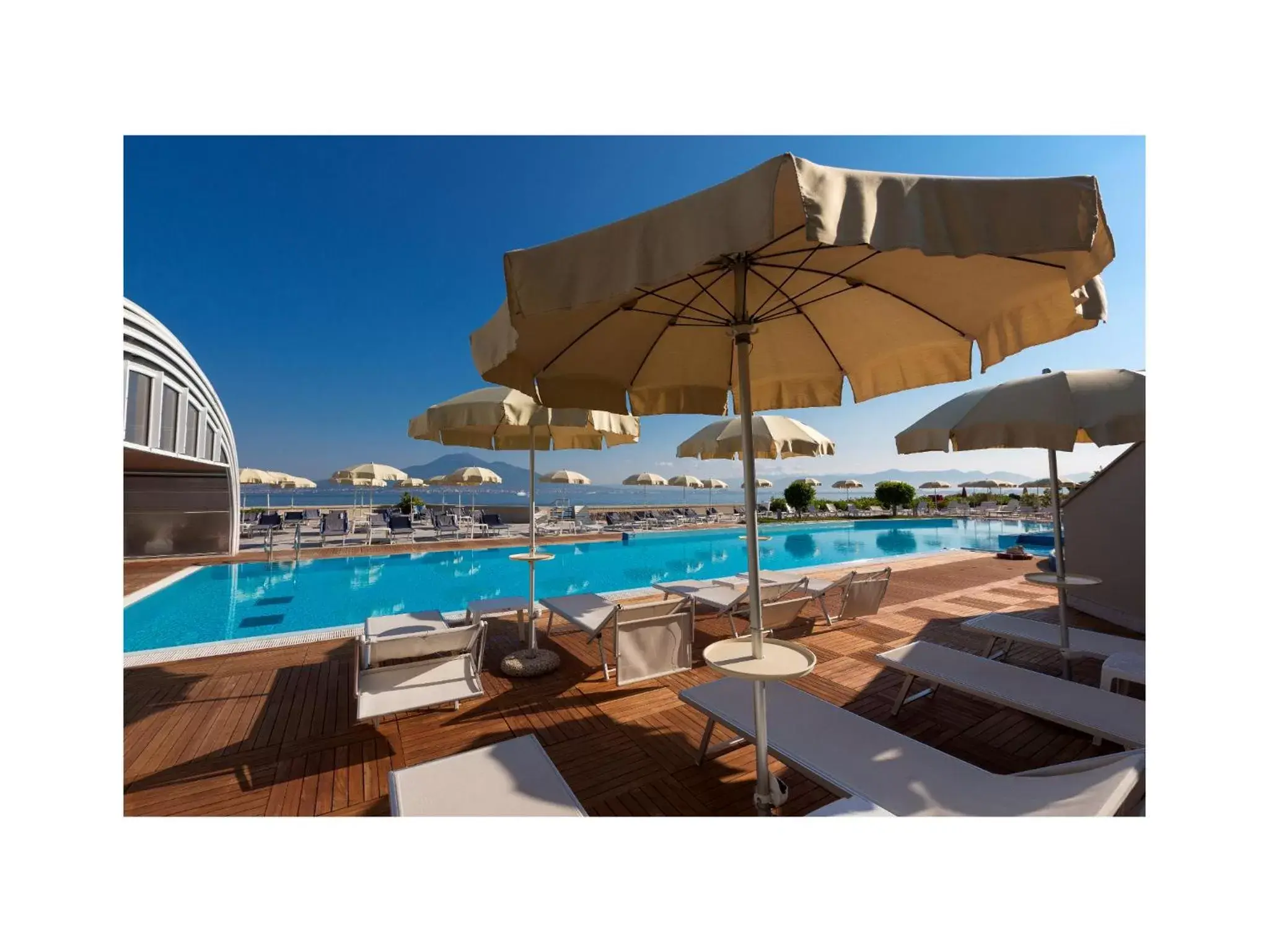 Swimming Pool in Towers Hotel Stabiae Sorrento Coast