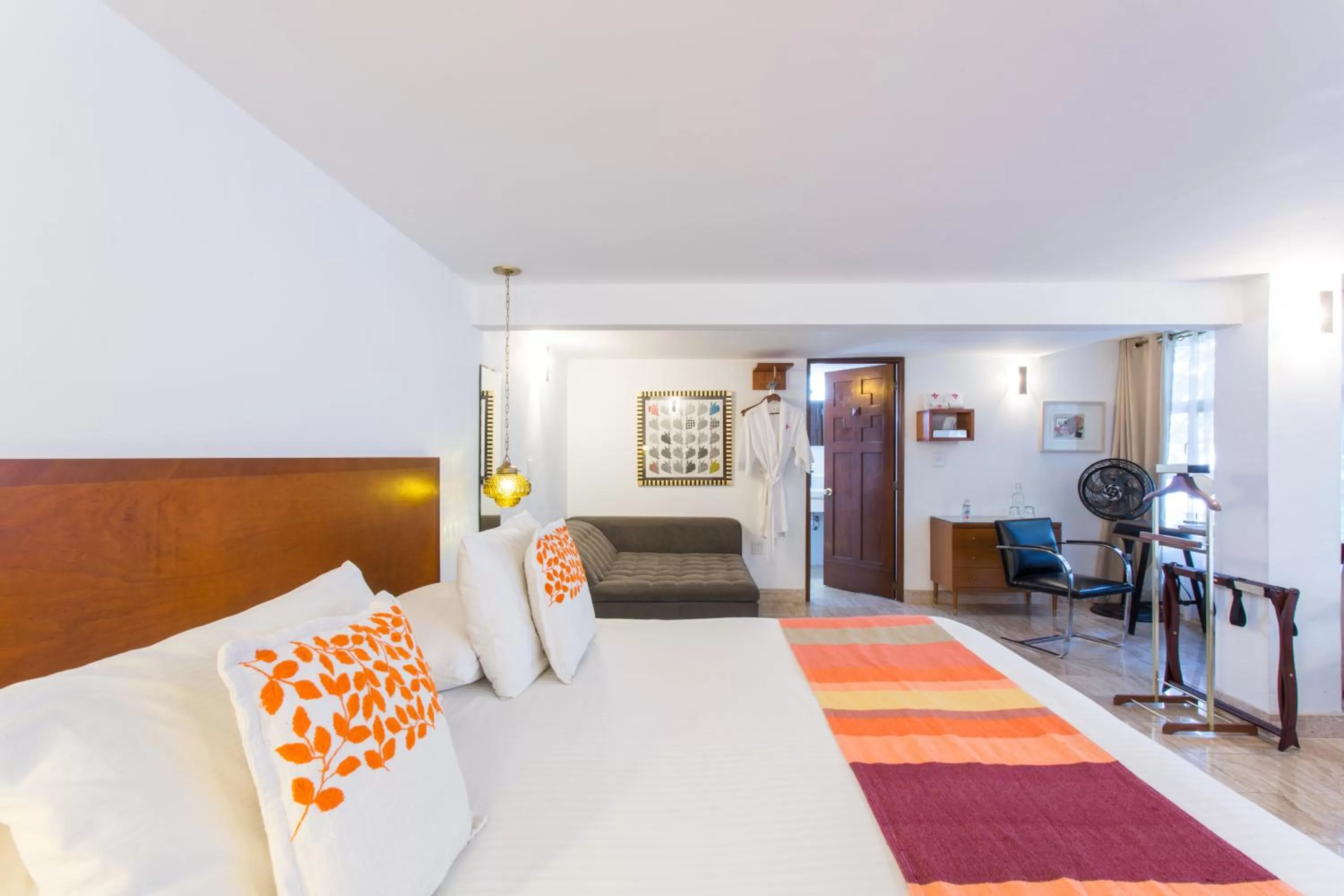 Photo of the whole room in Casa Comtesse