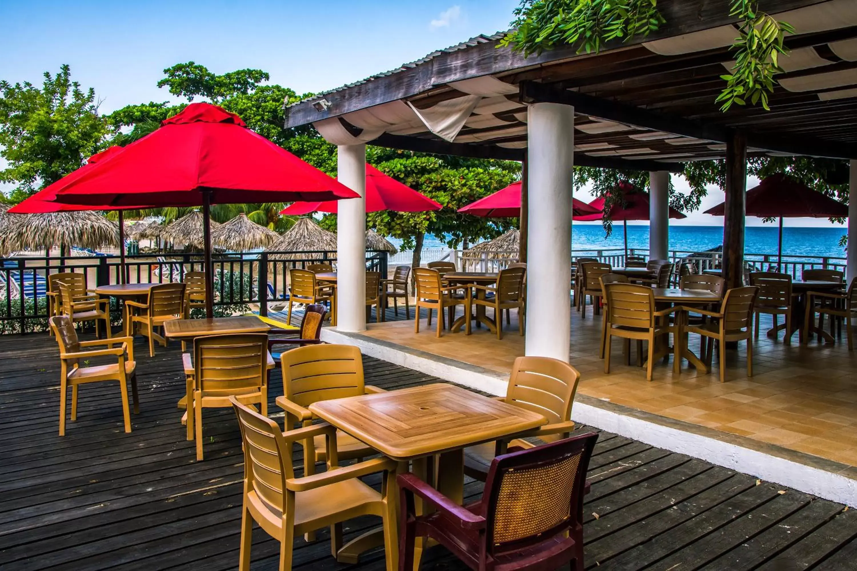 Restaurant/Places to Eat in Royal Decameron Montego Beach Resort - ALL INCLUSIVE