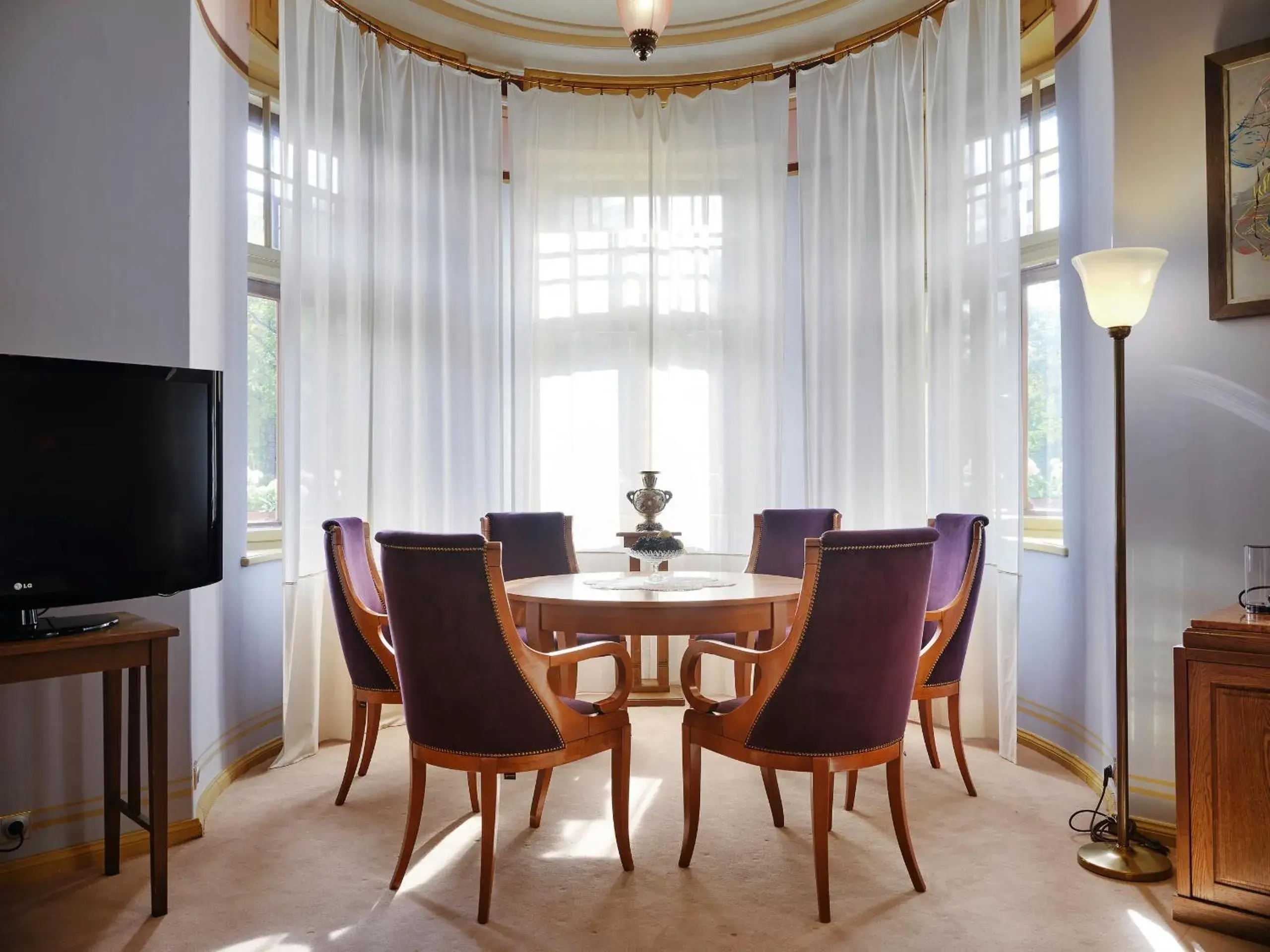 Seating area in Villa Ammende Restaurant and Hotel