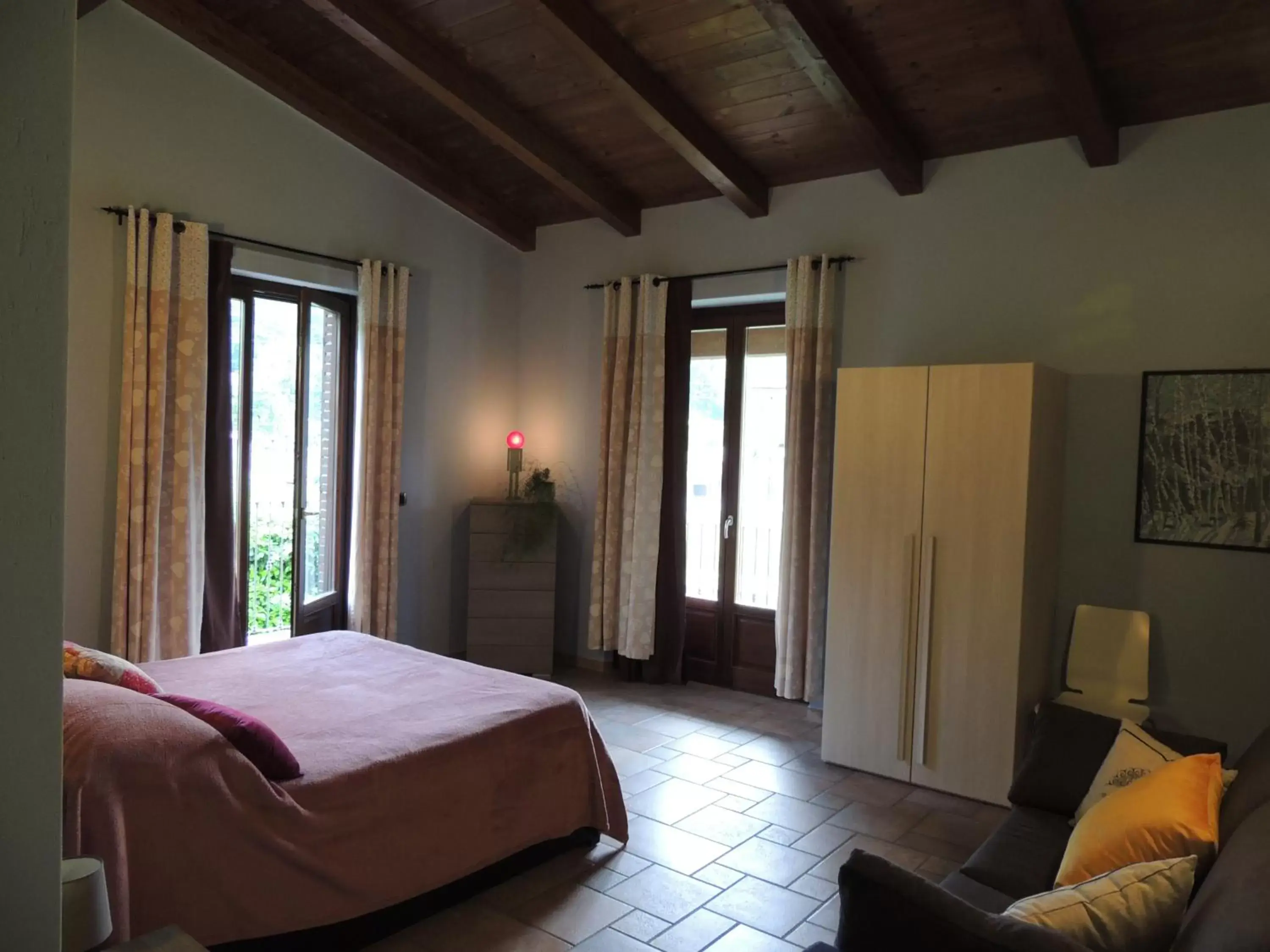 Deluxe Double Room in B&B CASA BELLA COMBA Deluxe Double Room in B&B CASA BELLA COMBA