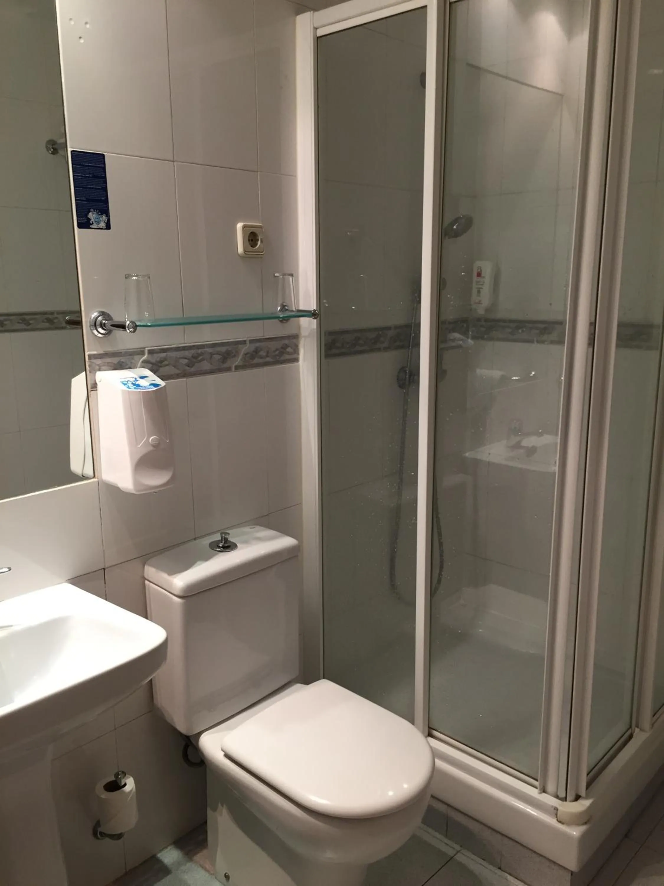 Bathroom in Hotel Madrid Río