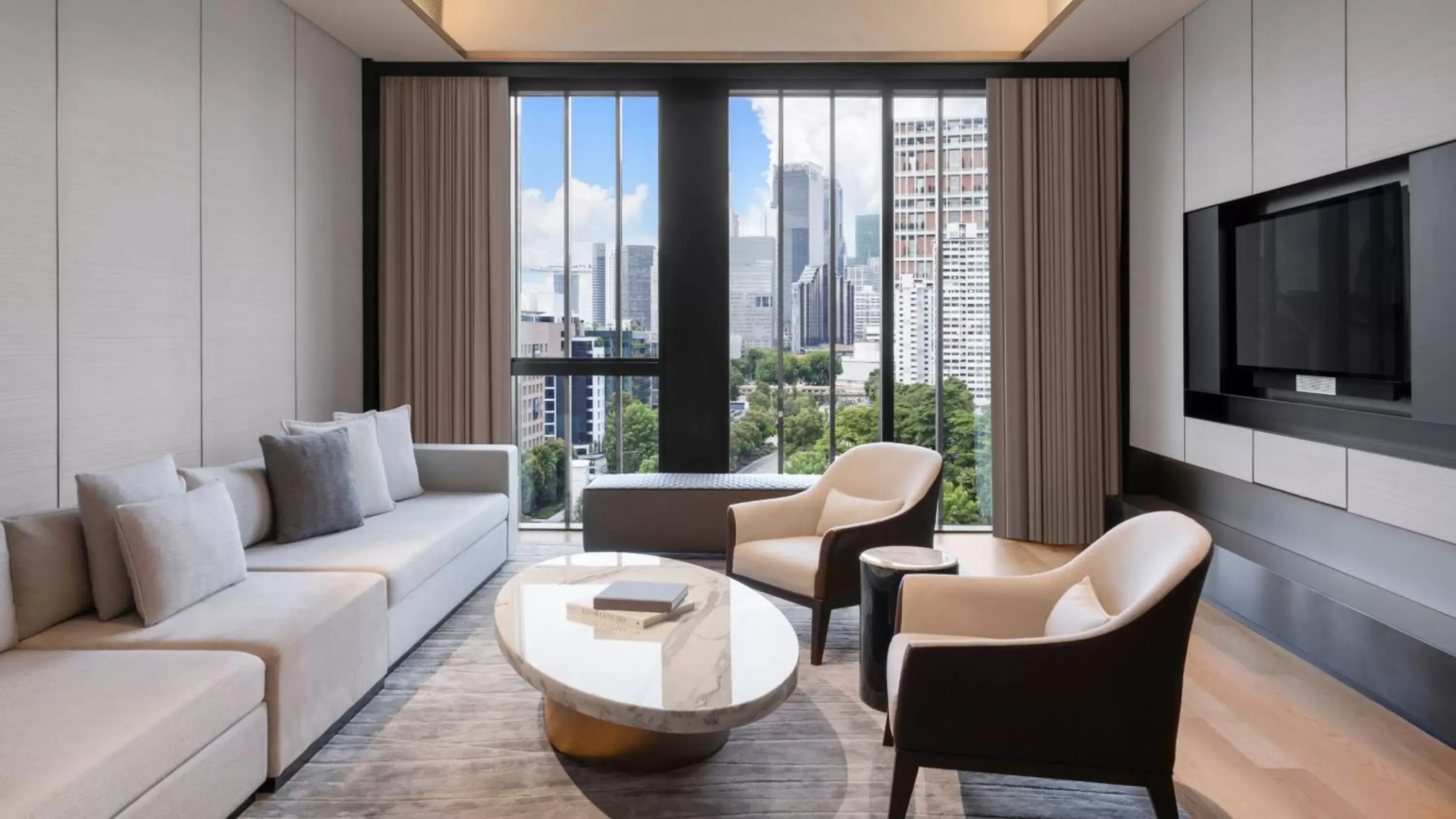 Bedroom, Seating Area in InterContinental Singapore Robertson Quay, an IHG Hotel