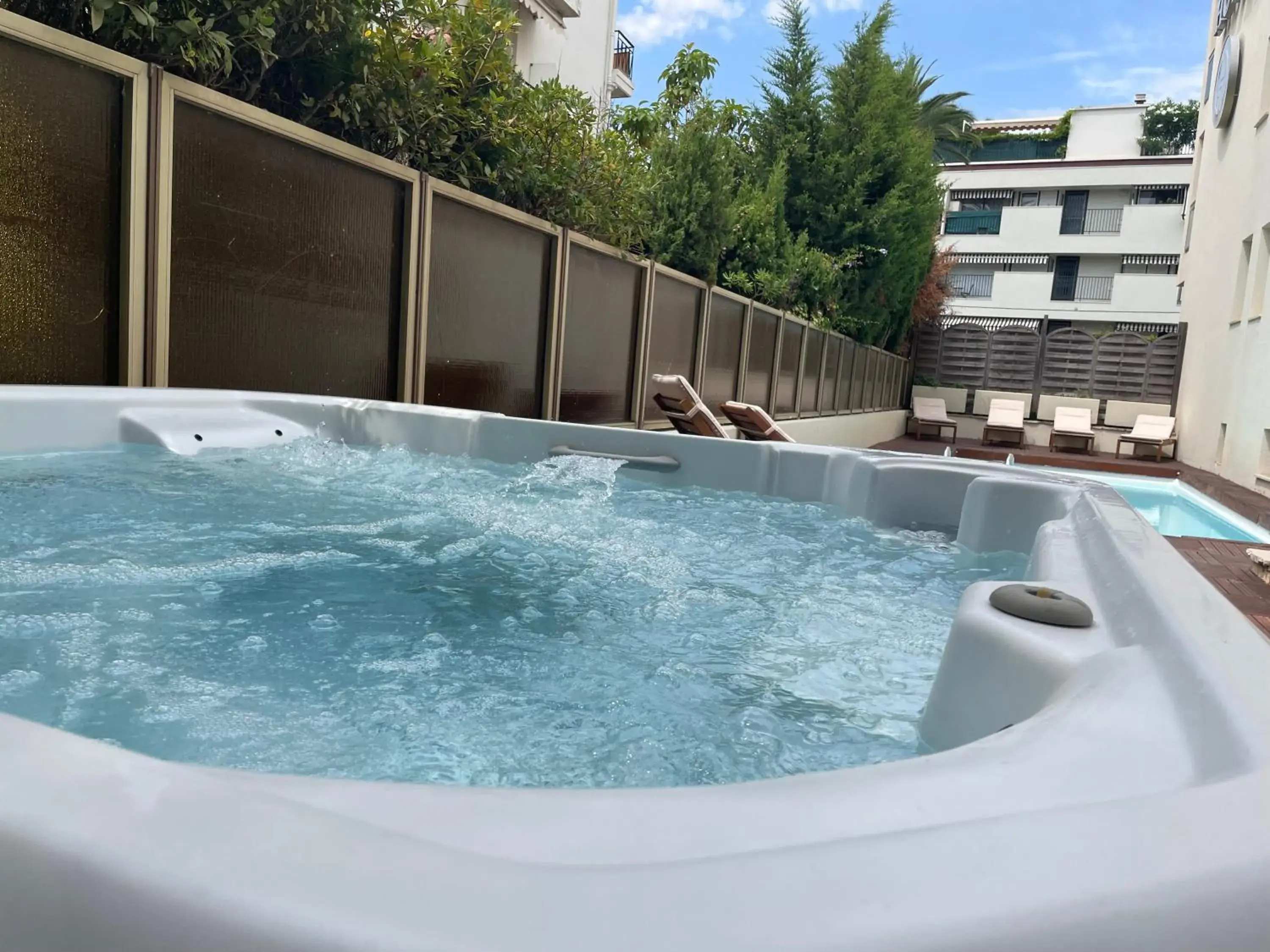 Swimming Pool in Hôtel Gallia Cannes