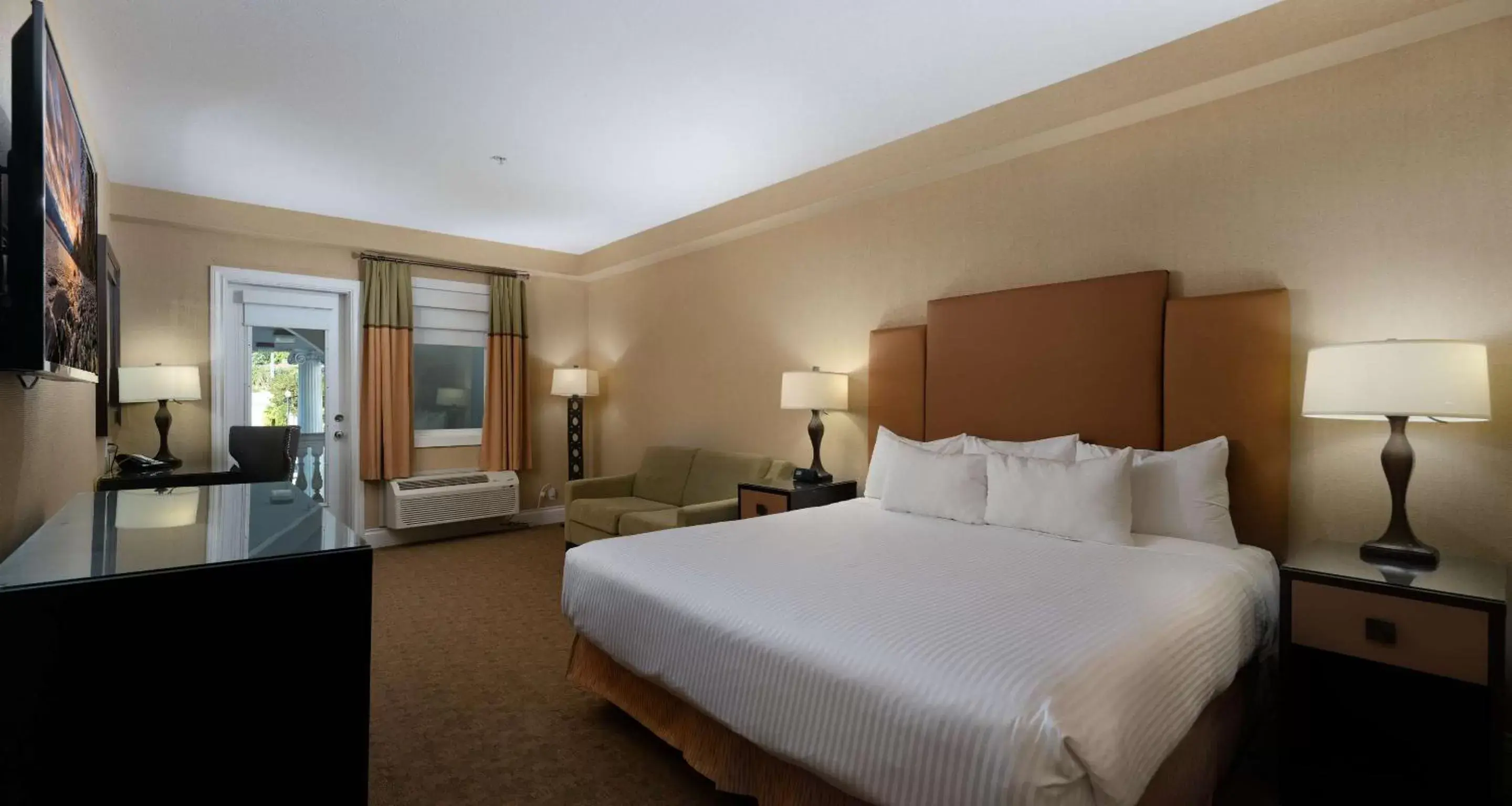 Bedroom, Bed in Prestige Oceanfront Resort, WorldHotels Luxury