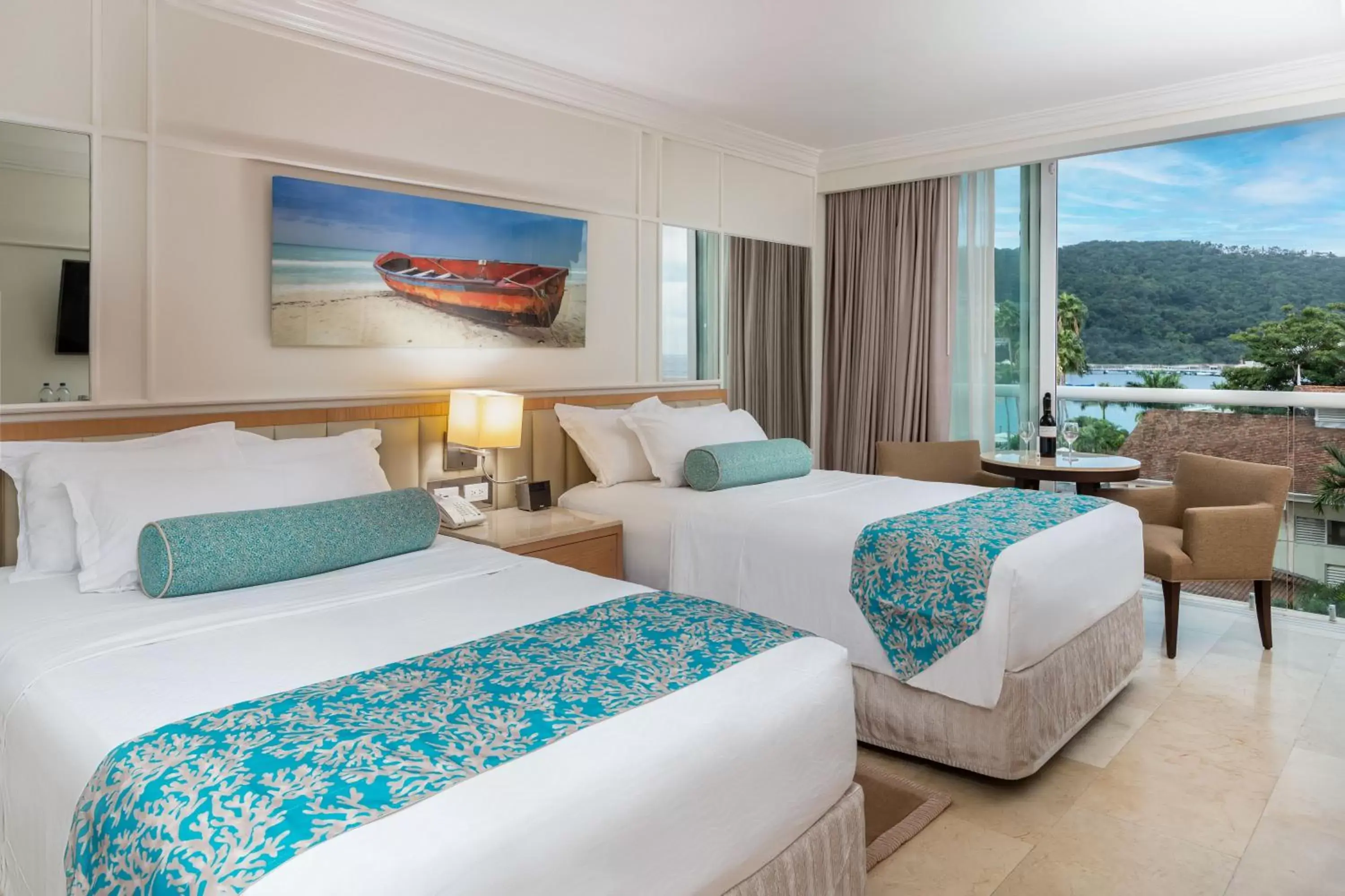 Bedroom, Bed in Moon Palace Jamaica - All Inclusive Bedroom, Bed in Moon Palace Jamaica - All Inclusive