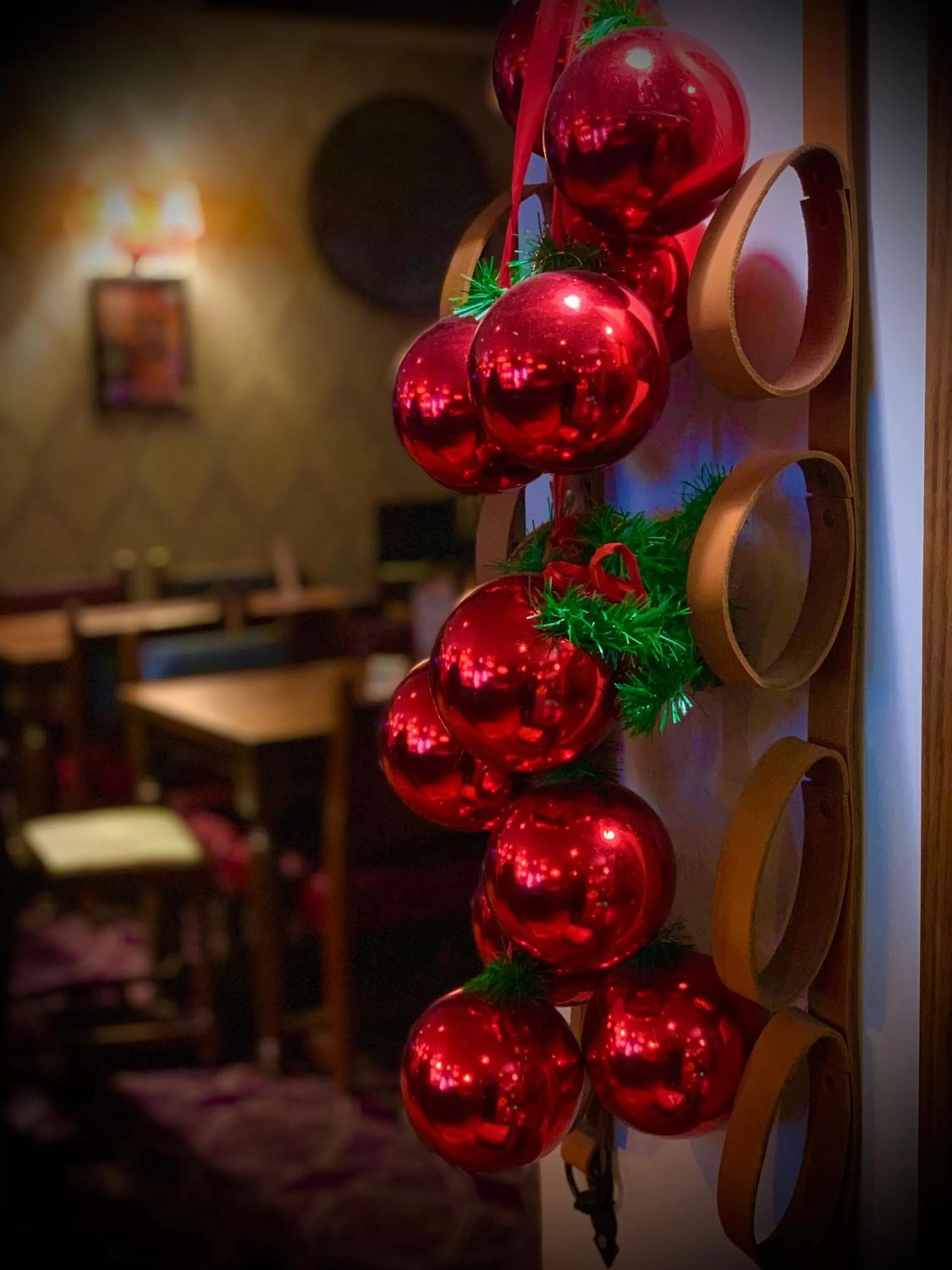 Restaurant/places to eat in Crown & Anchor