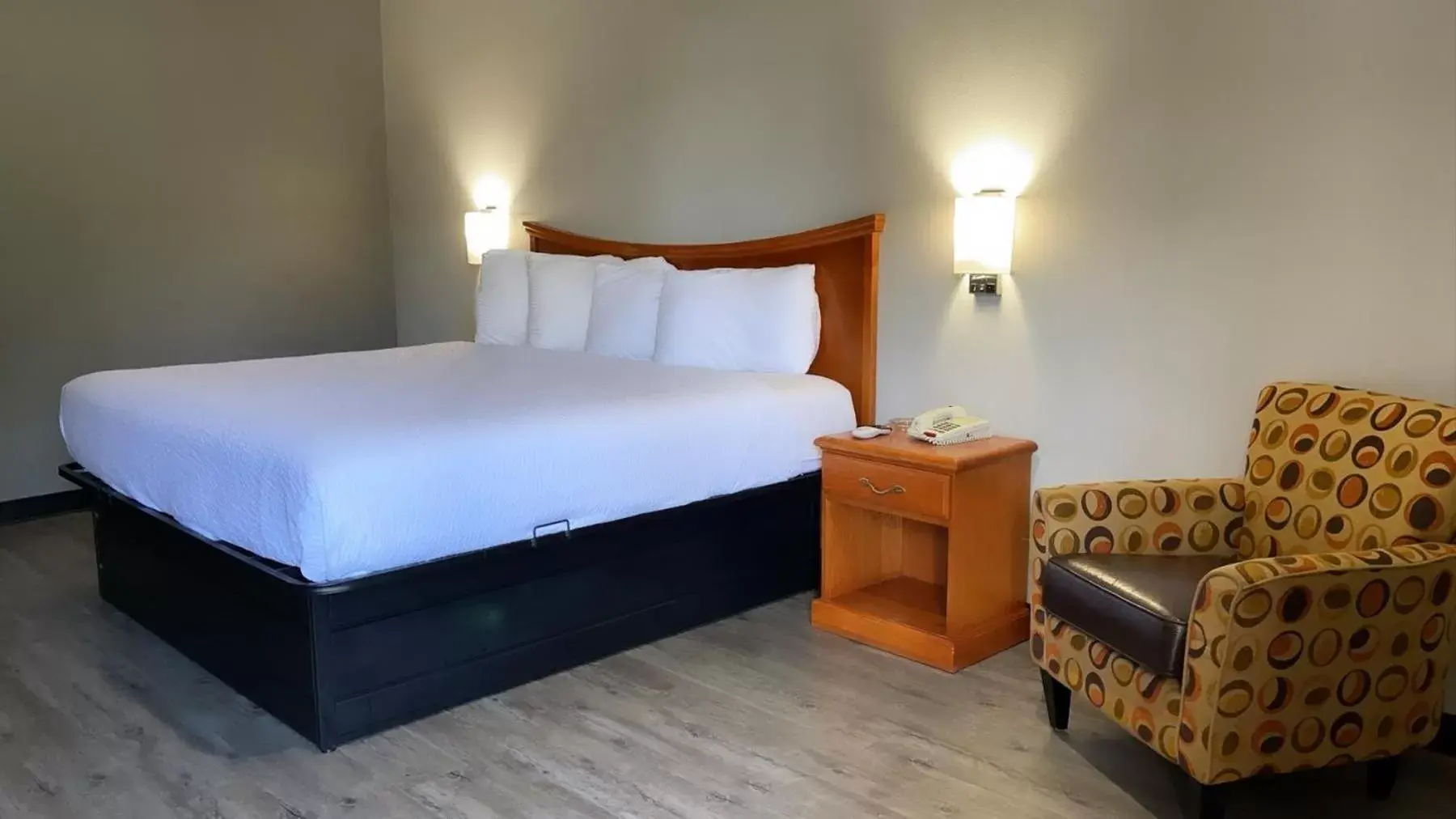 Bed in Days Inn by Wyndham North Little Rock Maumelle