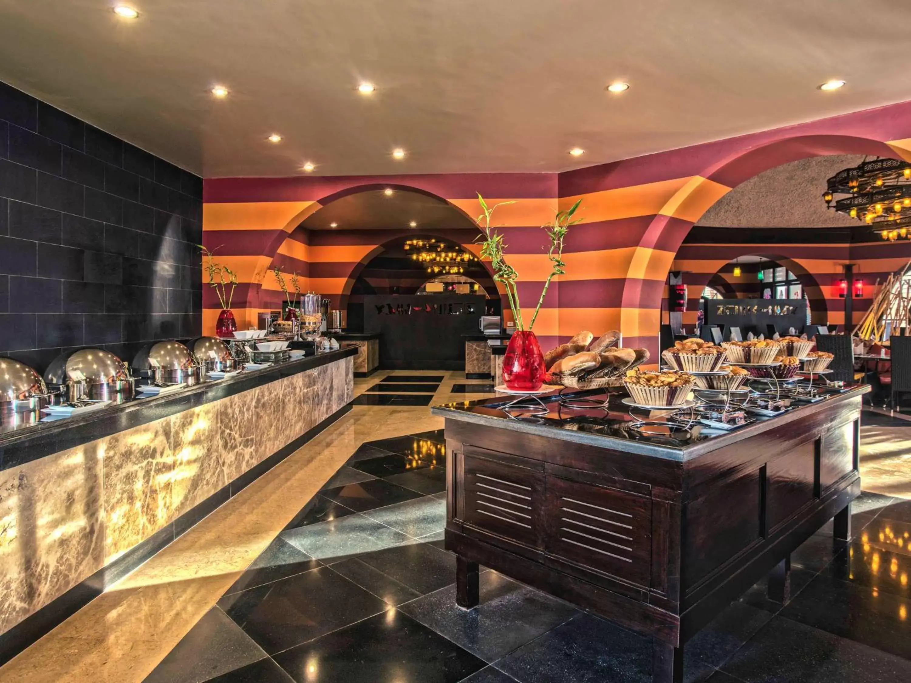 Restaurant/Places to Eat in Mercure Hurghada Hotel