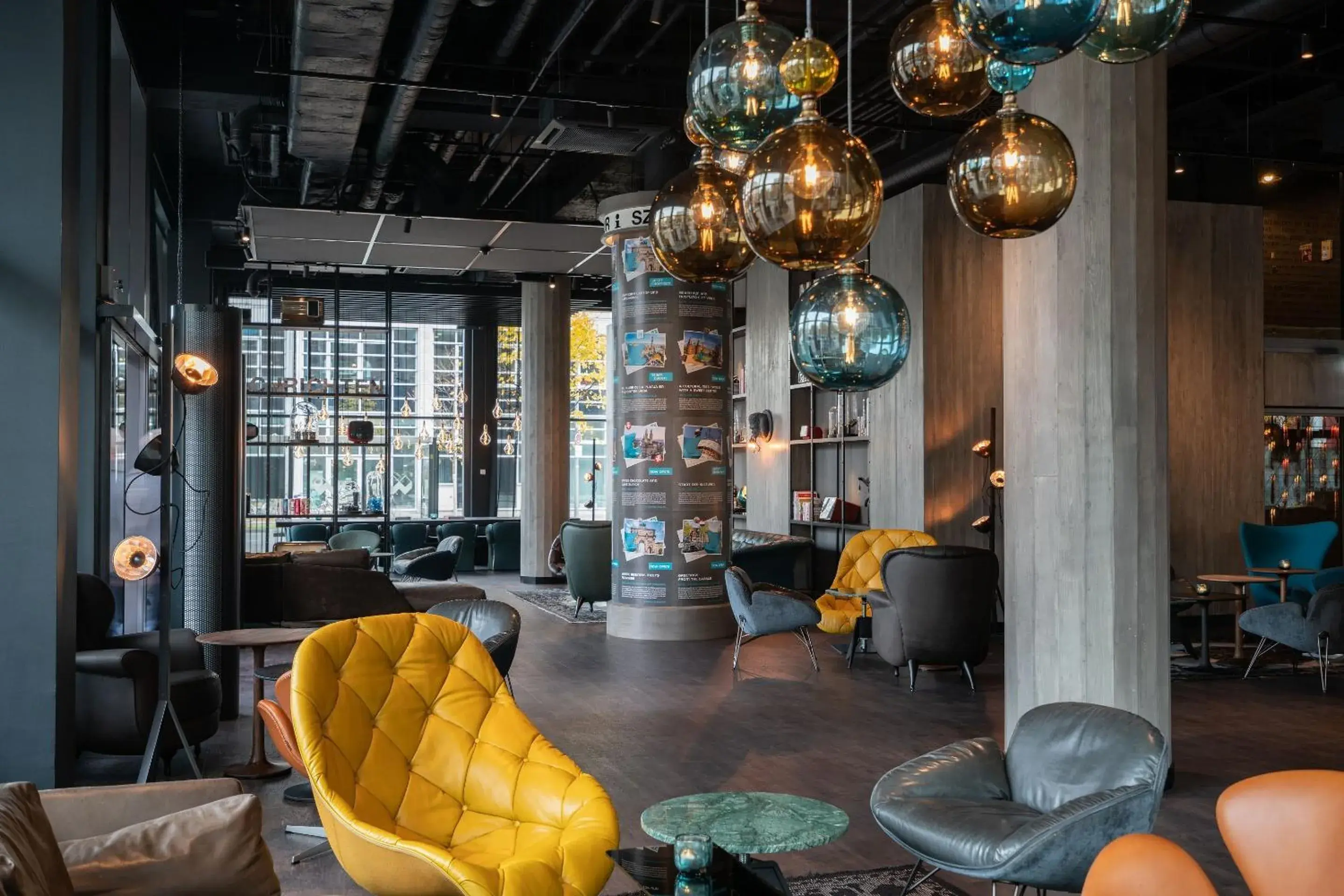 Lounge or bar, Lounge/Bar in Motel One Berlin-Spittelmarkt