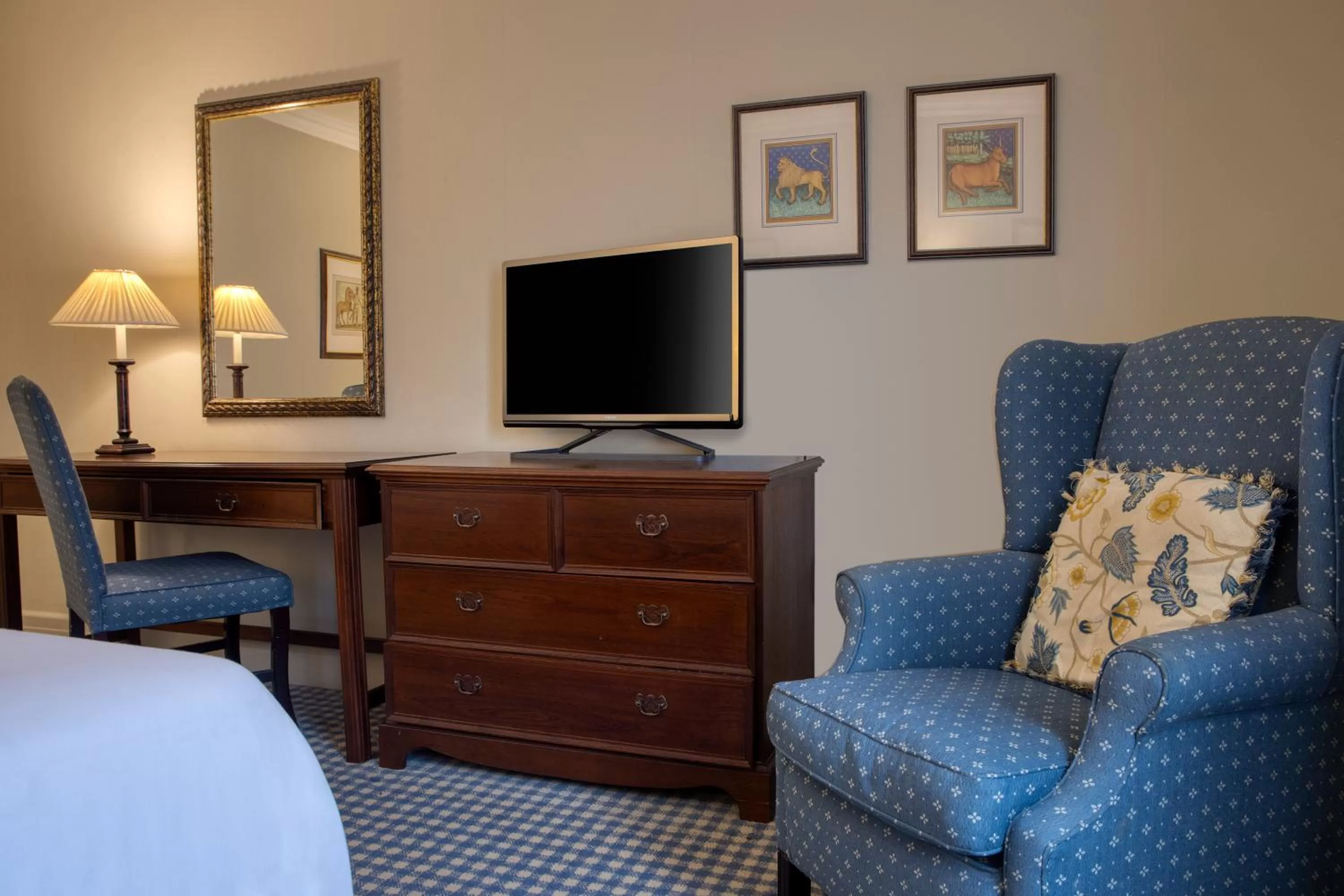 Property building, Bed in Winchester Wessex Hotel by Sunday