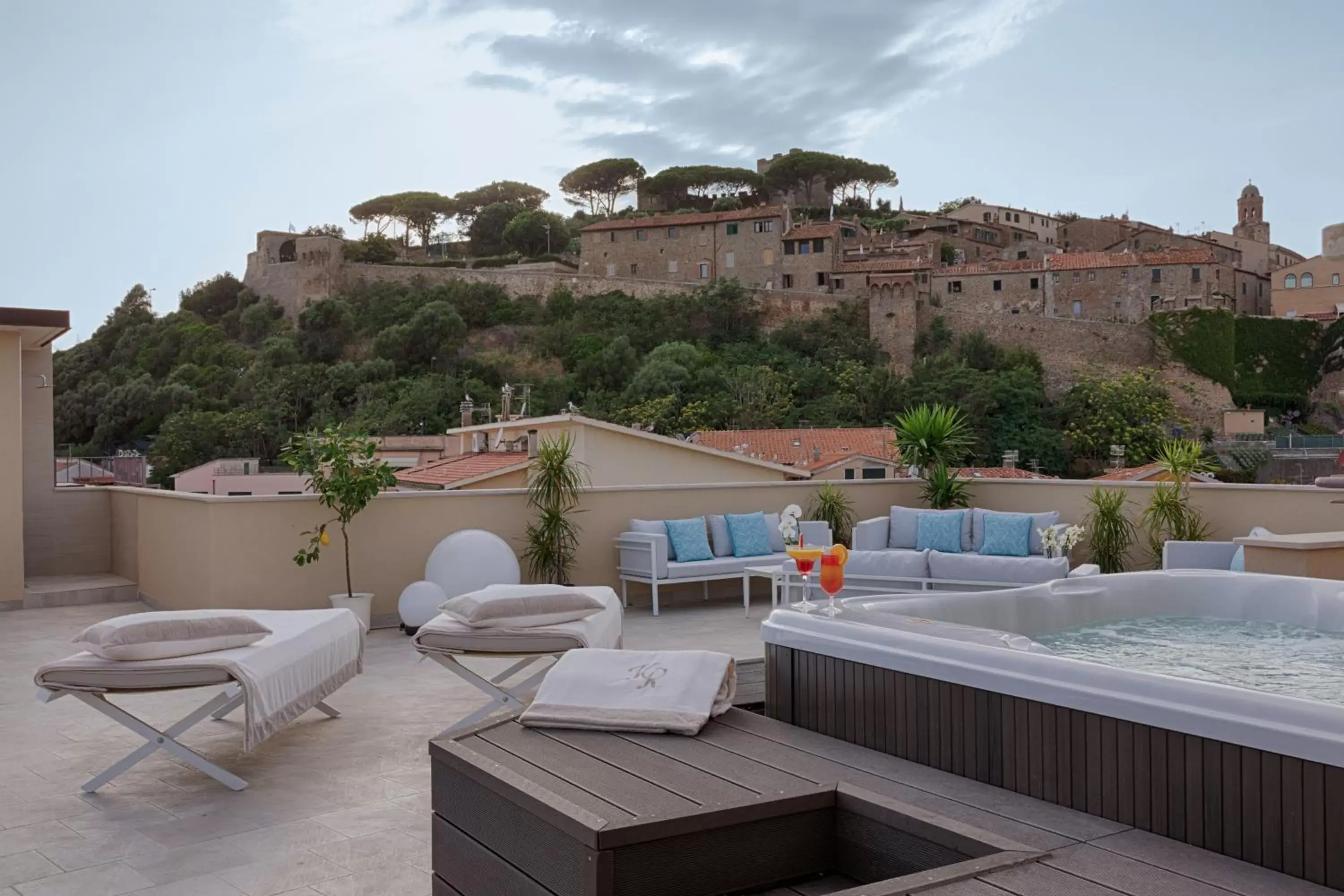 Natural landscape in Roma Hotel