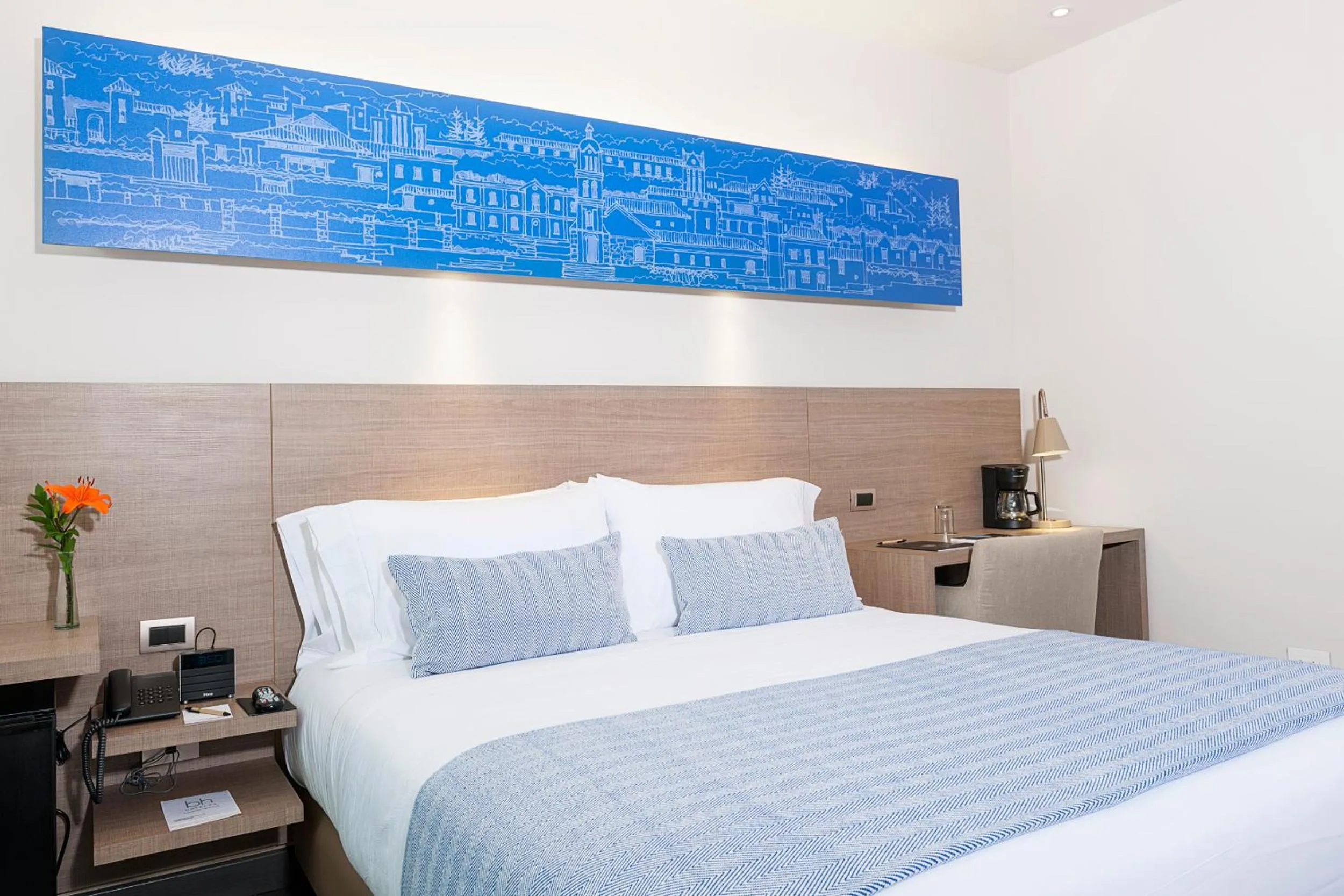 Bedroom, Bed in Hotel bh Usaquén