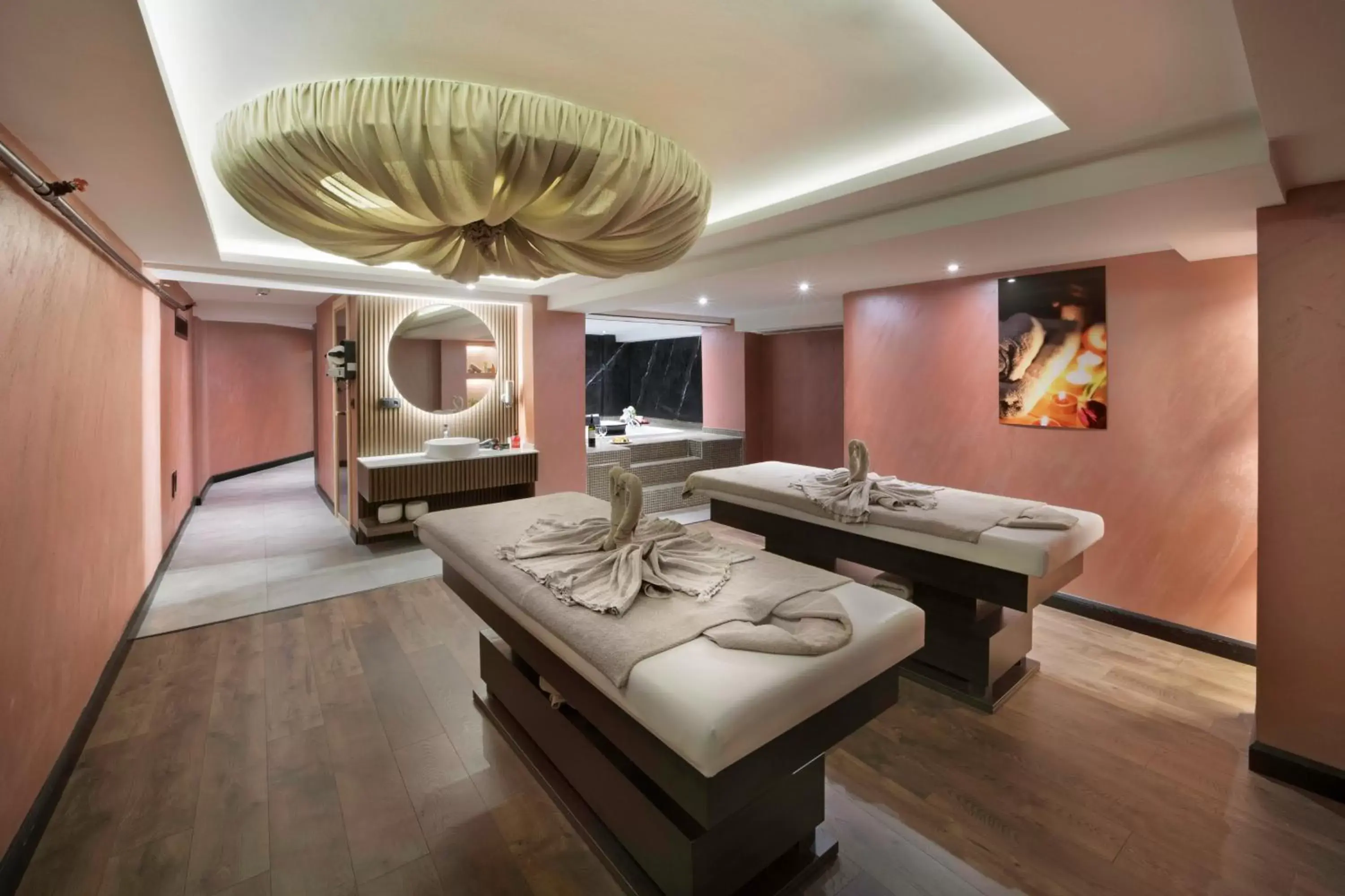 Massage, Bathroom in Orka Royal Hotel & Spa