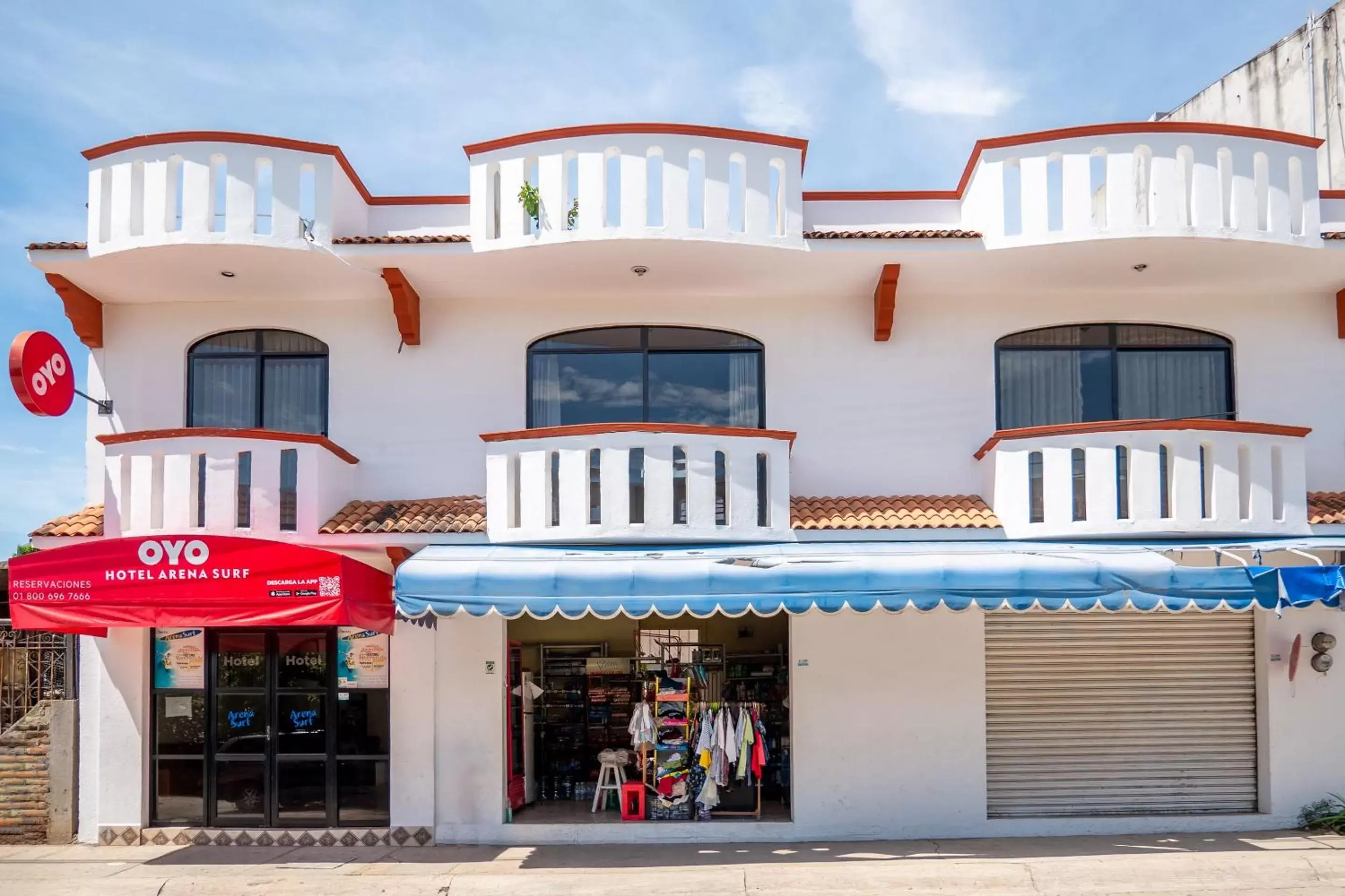 Facade/entrance, Property Building in OYO Hotel Arena Surf, Puerto Escondido