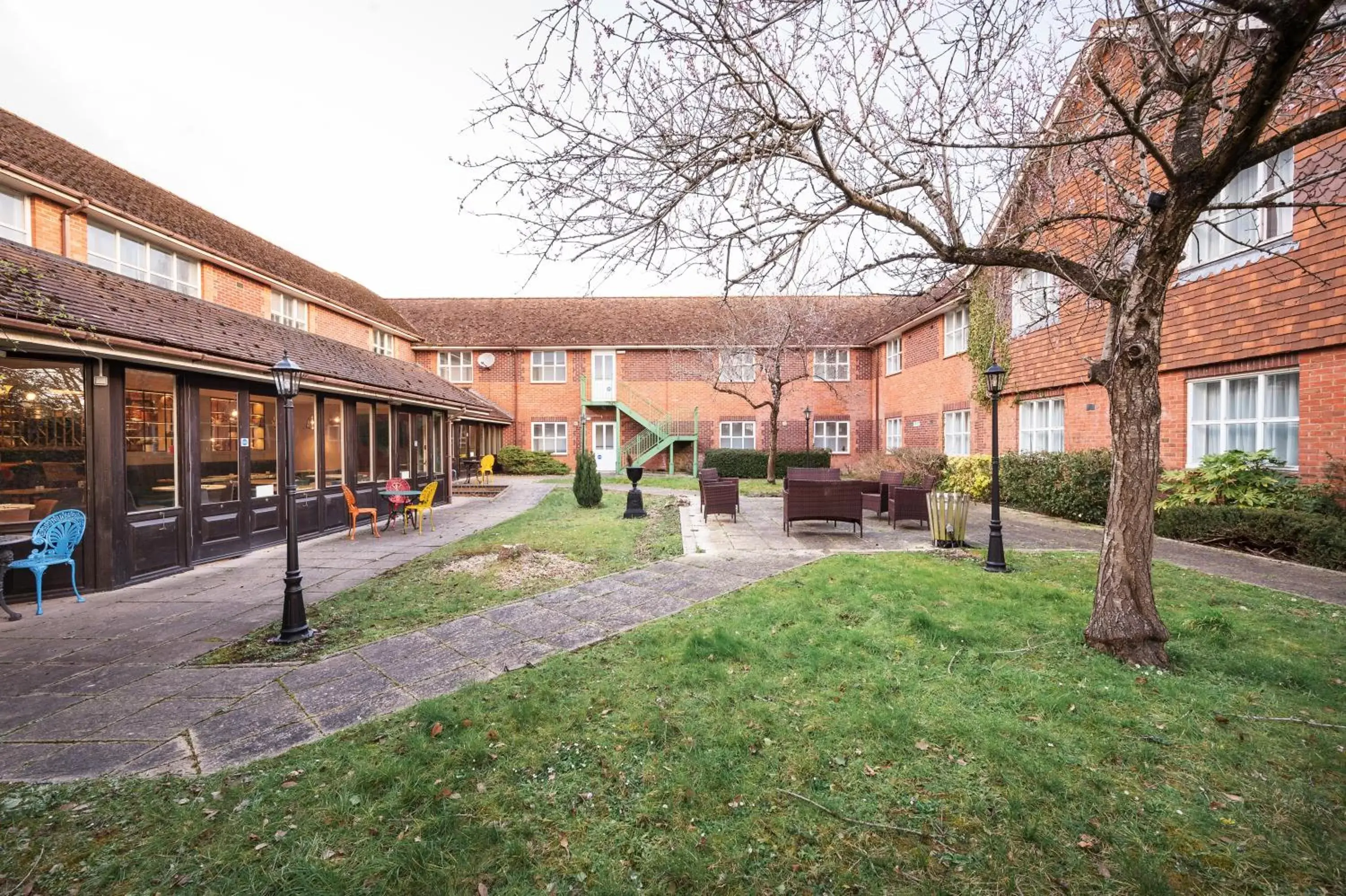 Property building in Holiday Inn Reading West by IHG Property building in Holiday Inn Reading West by IHG