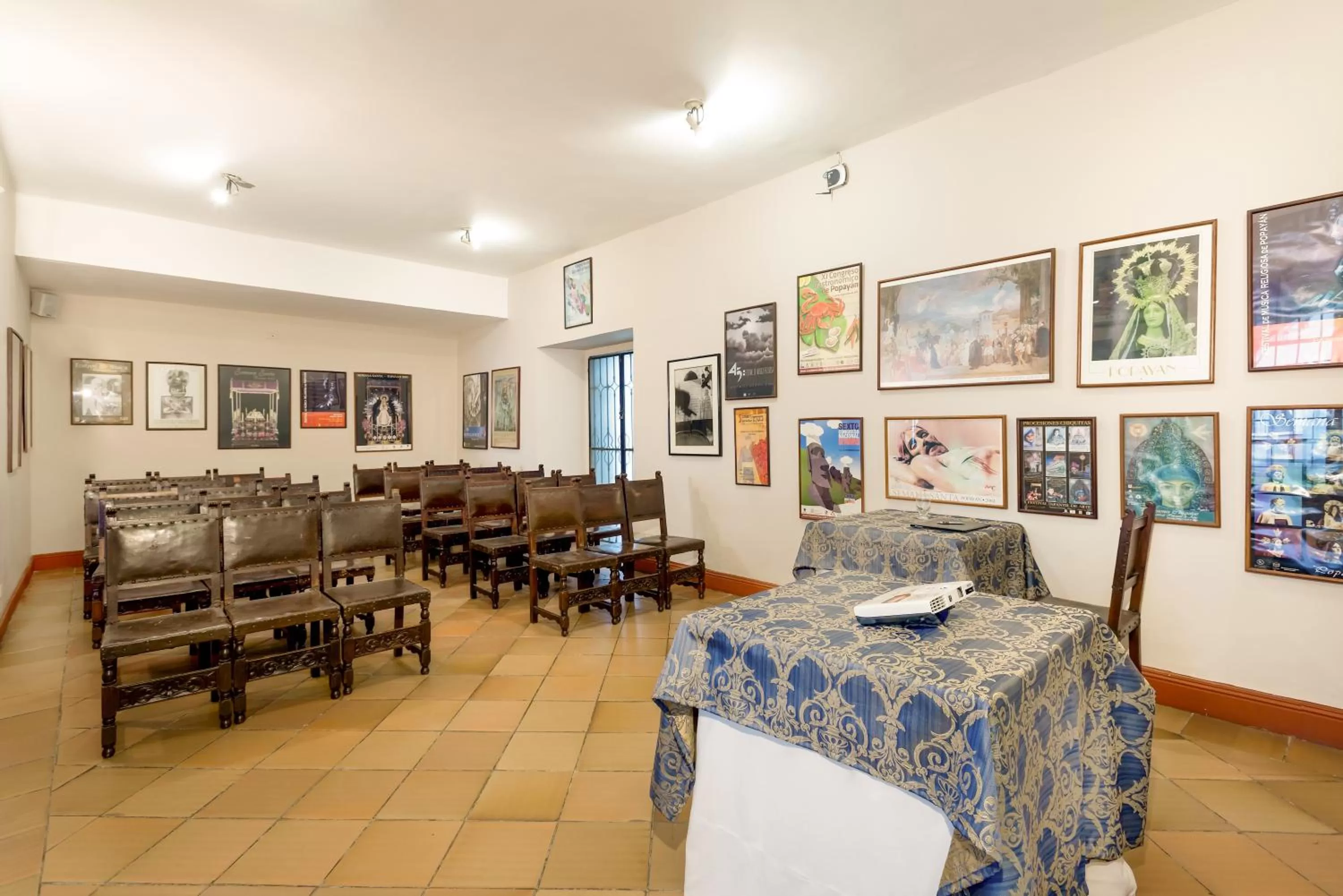 Business facilities in Hotel Dann Monasterio