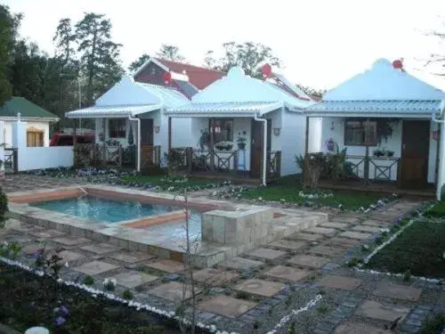 Swimming pool, Property Building in Alpine Inn