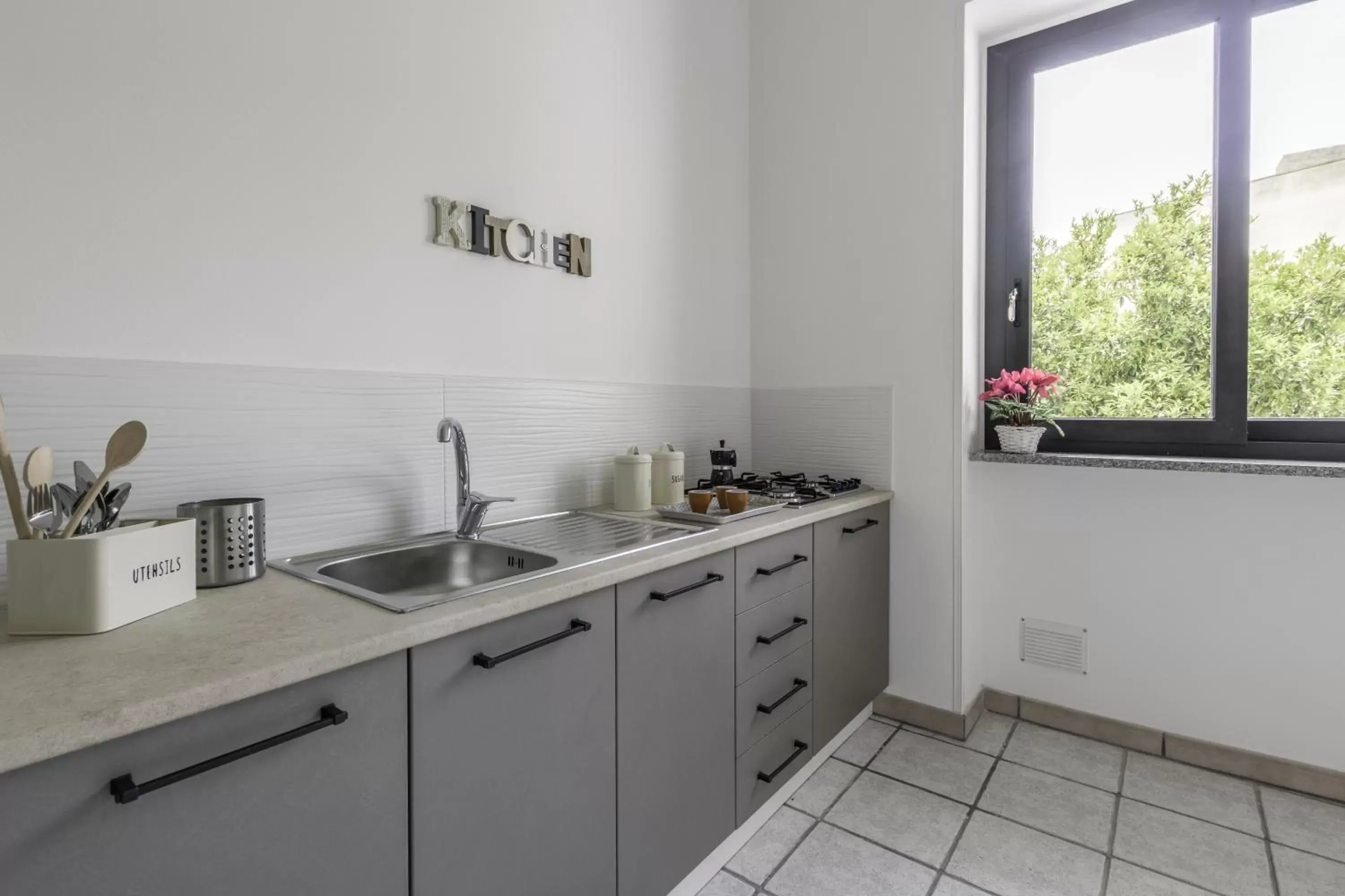 Kitchen/Kitchenette in La Gemma del Salento Rooms&Apartments