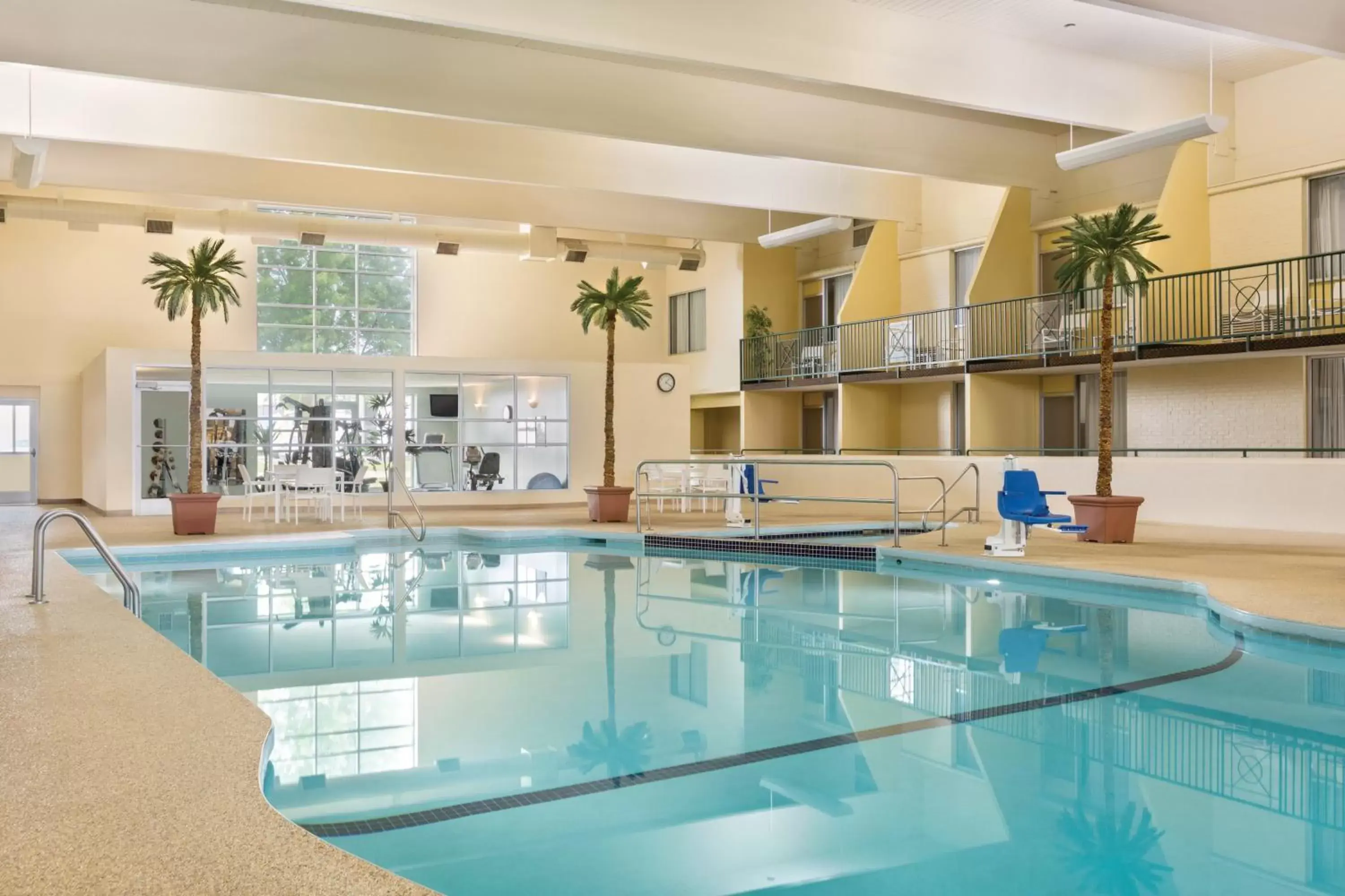 Swimming Pool in Country Inn & Suites by Radisson, Fergus Falls, MN