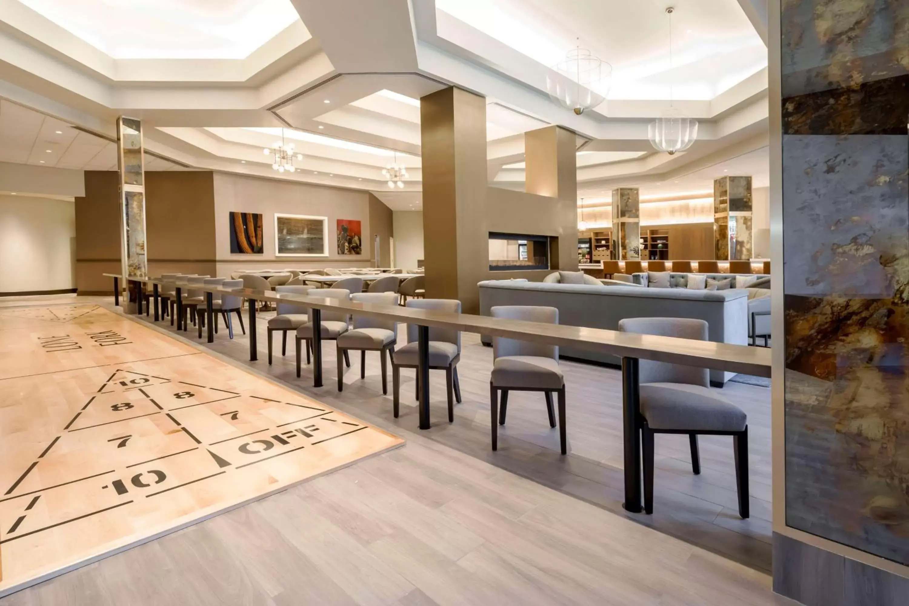 Lounge or bar in Hilton Richardson Dallas, TX Lounge or bar in Hilton Richardson Dallas, TX