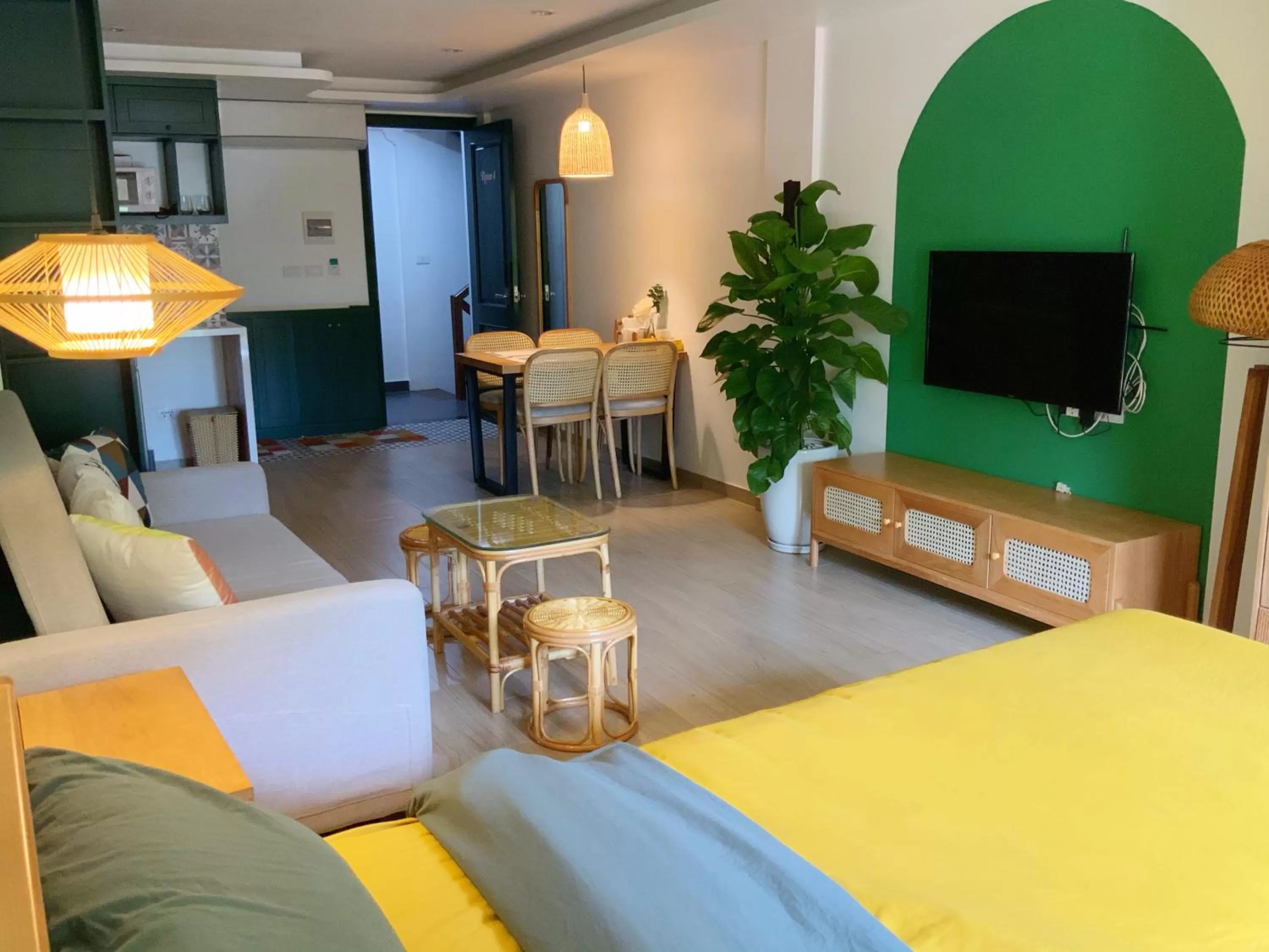 TV/Entertainment Center in Lubi House Homestay