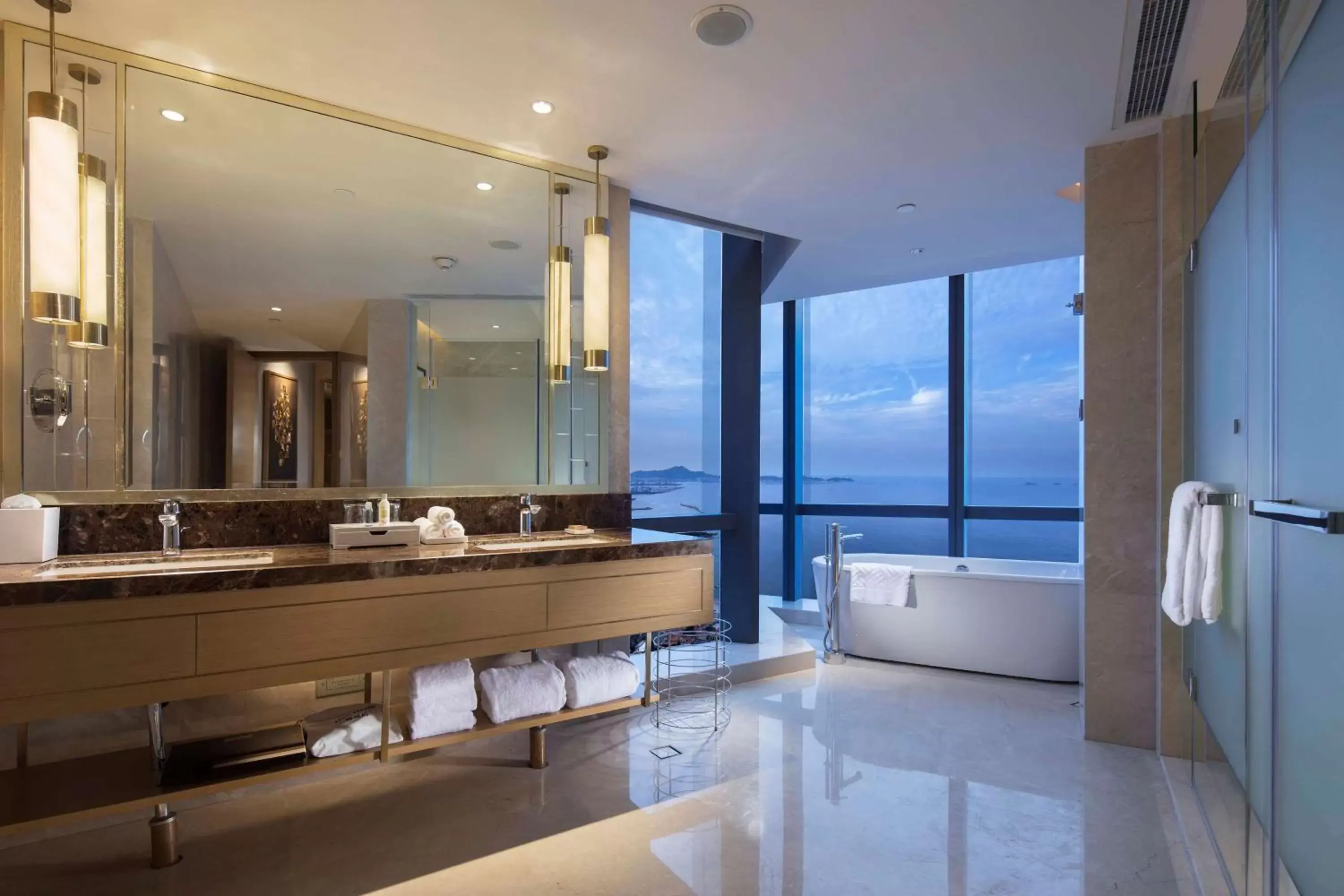 Bathroom in Hilton Yantai