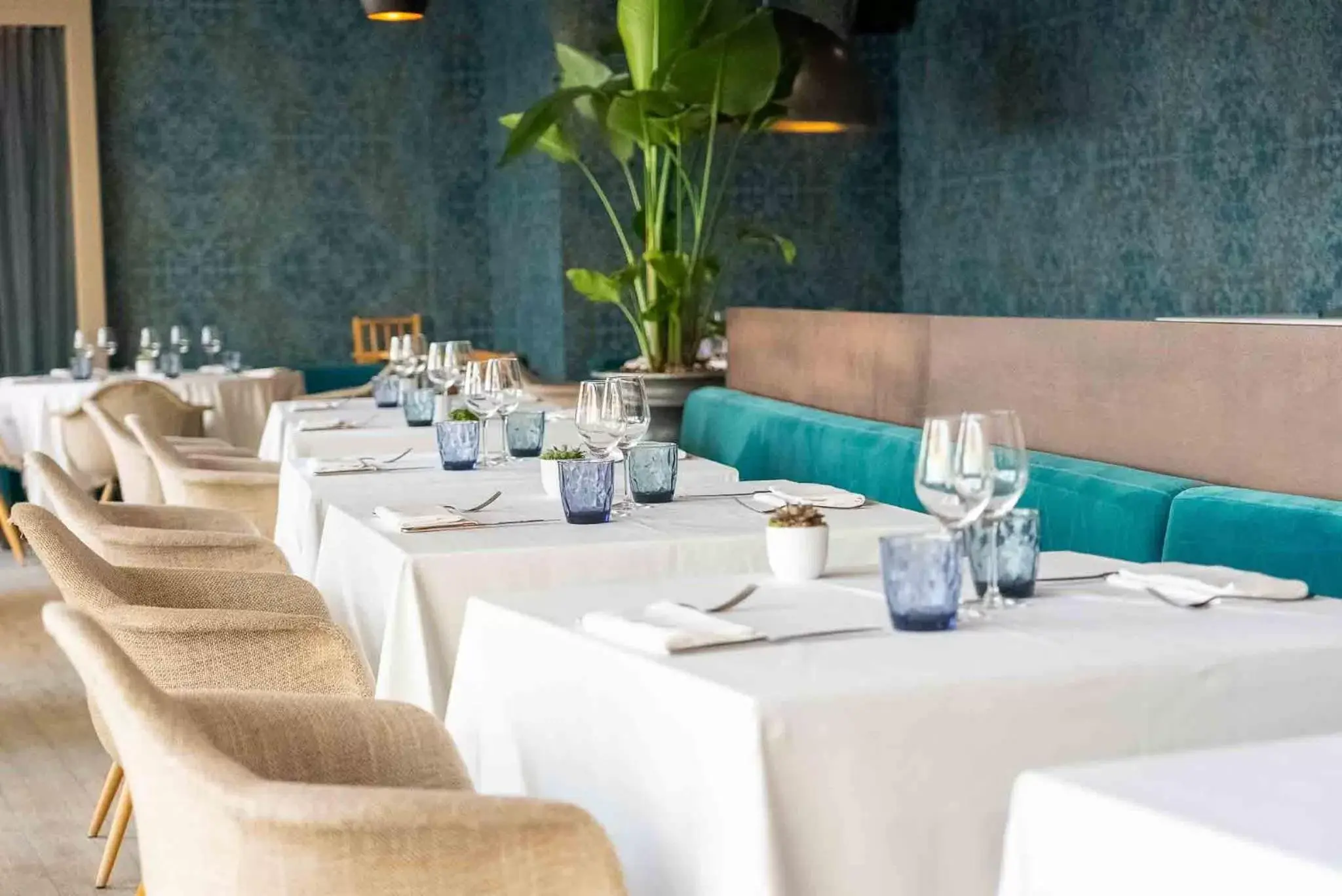 Restaurant/places to eat in Pullman Cannes Mandelieu Restaurant/places to eat in Pullman Cannes Mandelieu