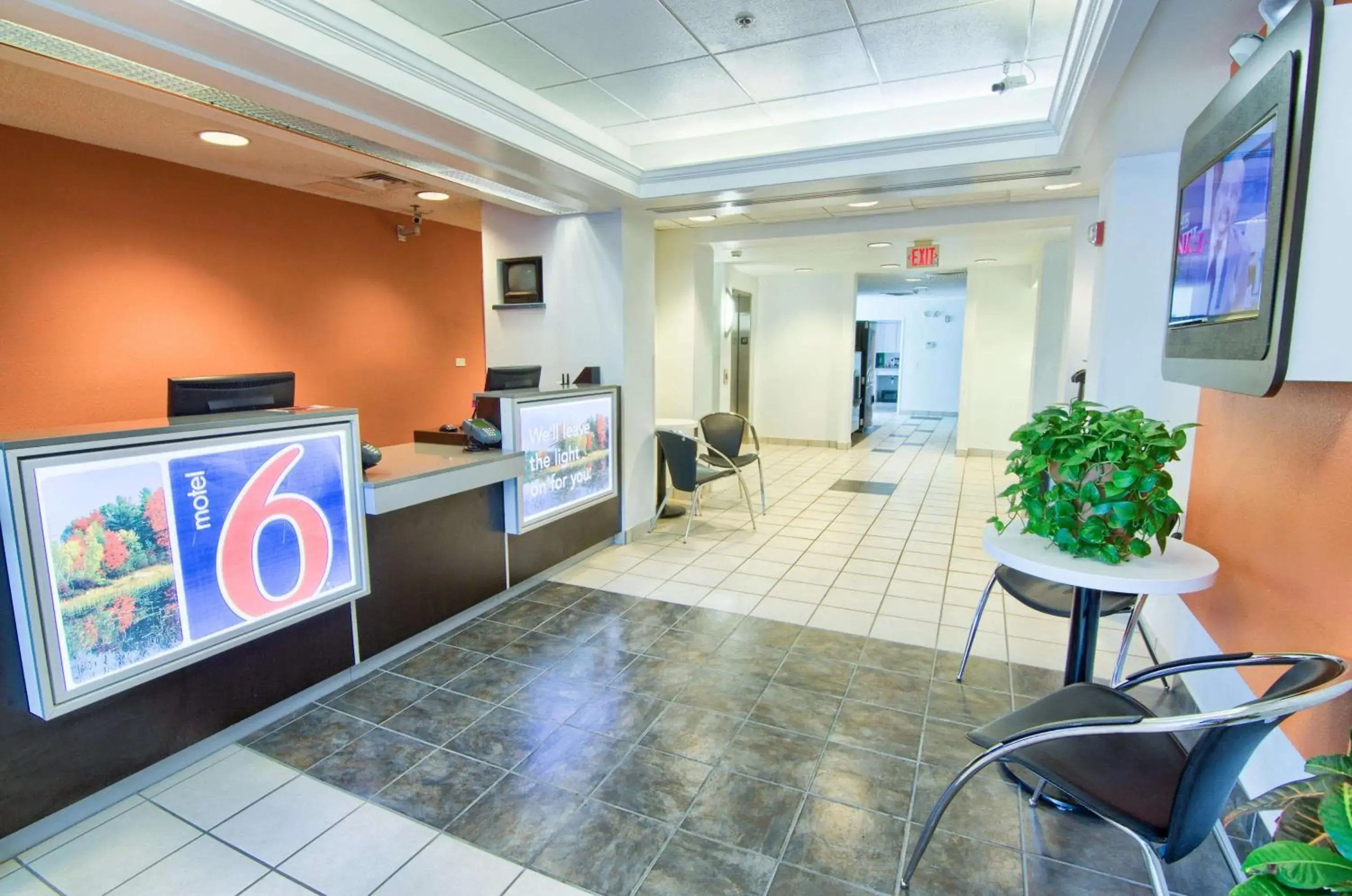 TV and multimedia, Lobby/Reception in Motel 6-Portsmouth, NH