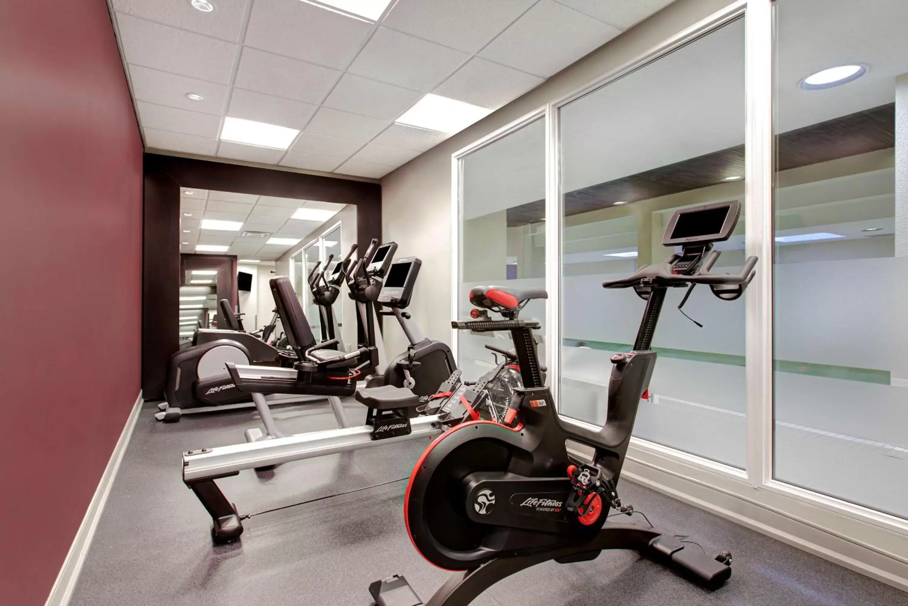 Fitness centre/facilities, Fitness Center/Facilities in DoubleTree by Hilton Toronto Downtown