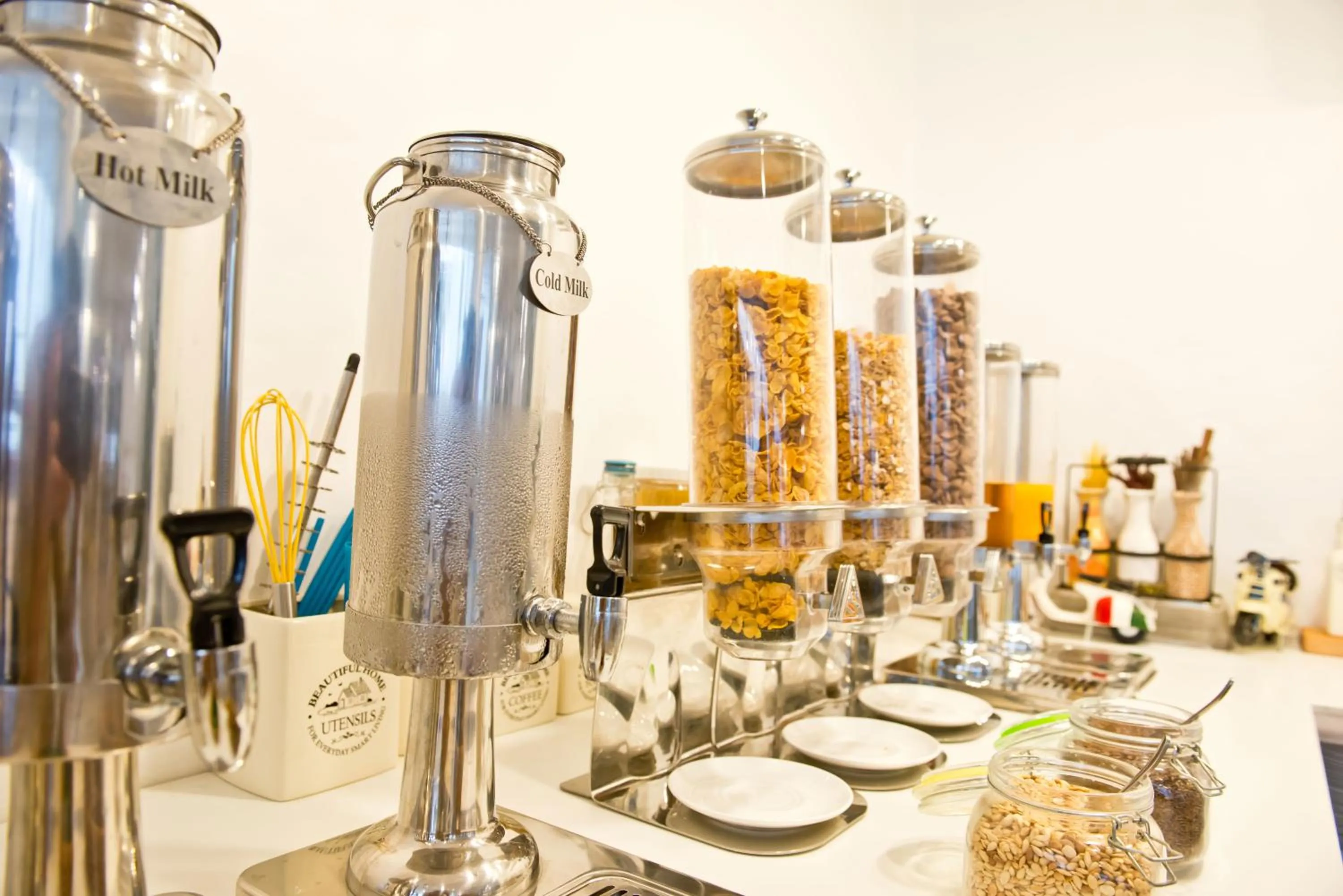 Food in Bloomrooms @ Link Road