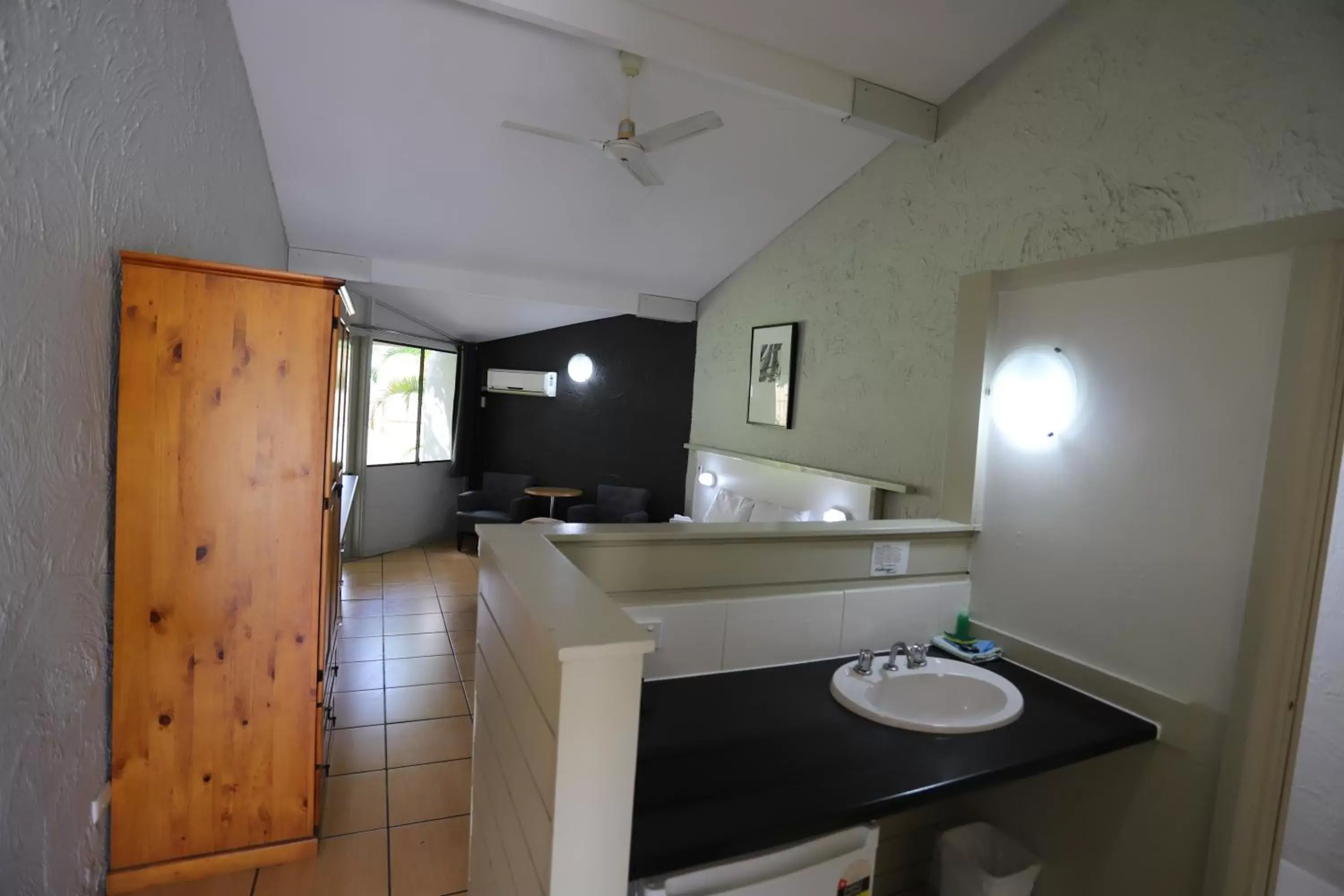 Bathroom in Kallangur Motel