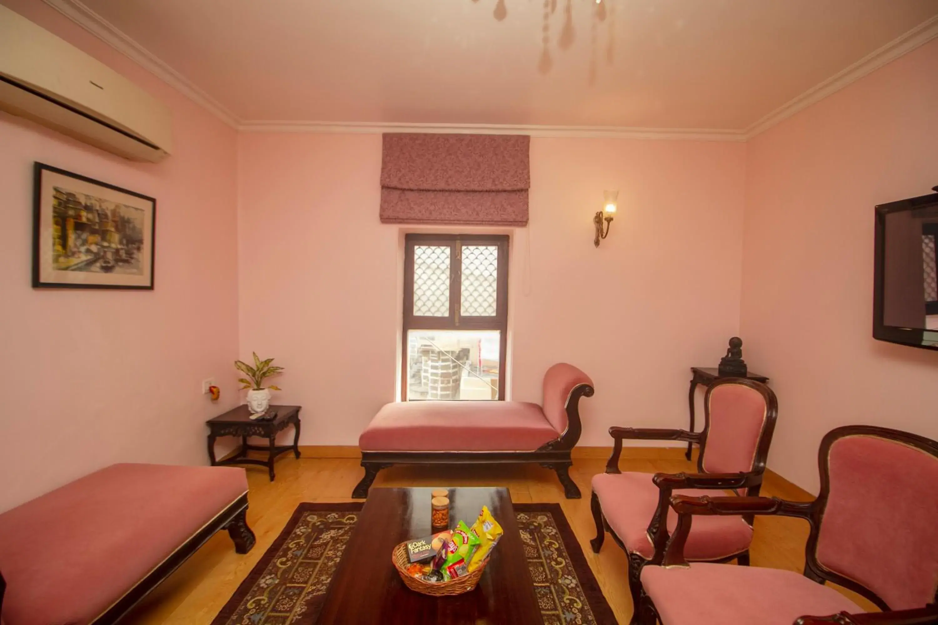 Living room, Seating Area in Suryauday Haveli - An Amritara Resort