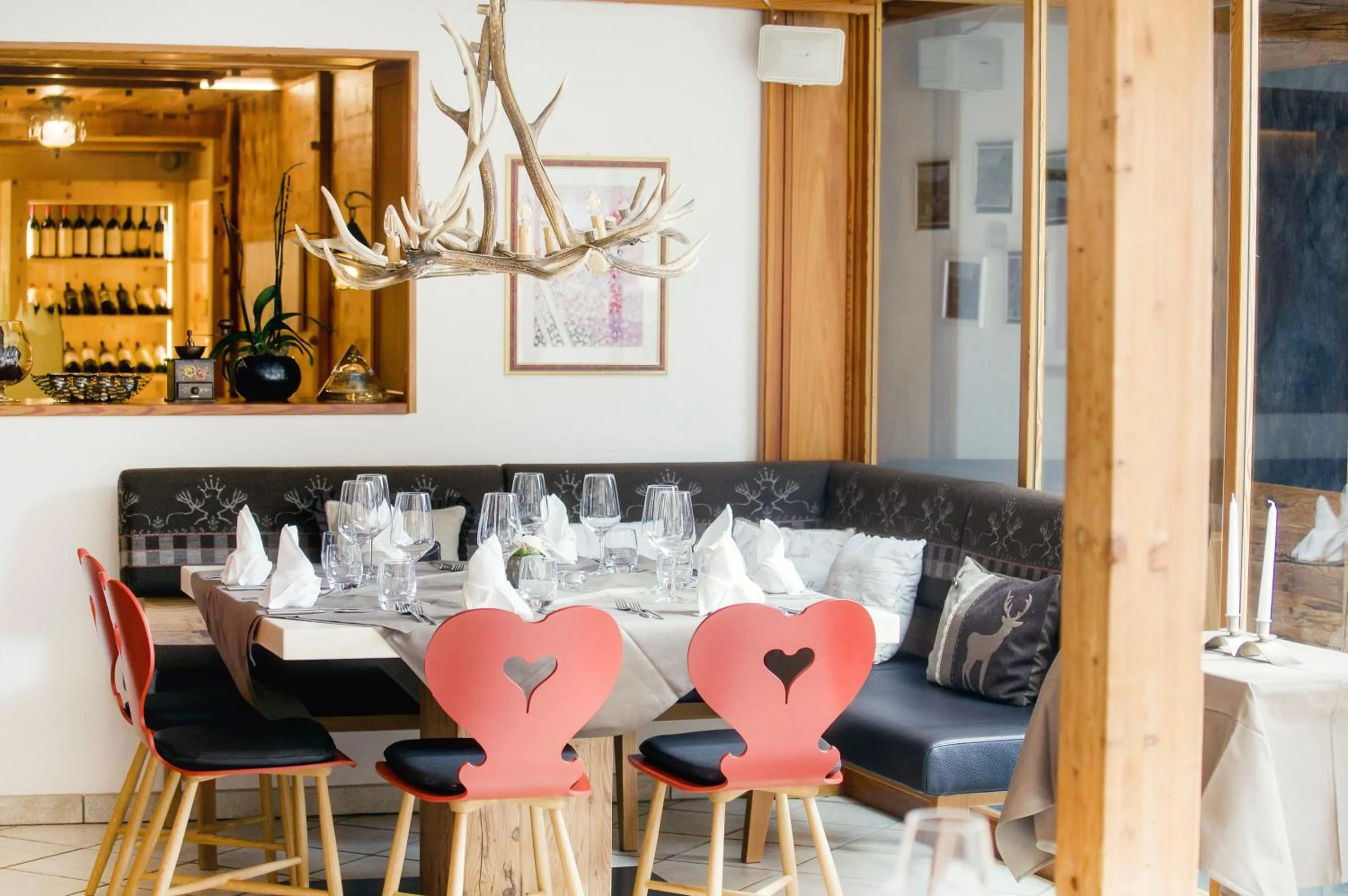 Restaurant/places to eat in Hotel Hemizeus & Iremia Spa